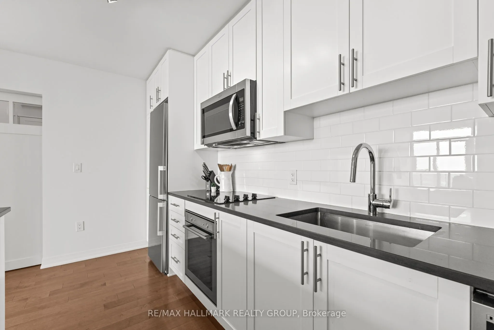 805 Carling Avenue, #4005