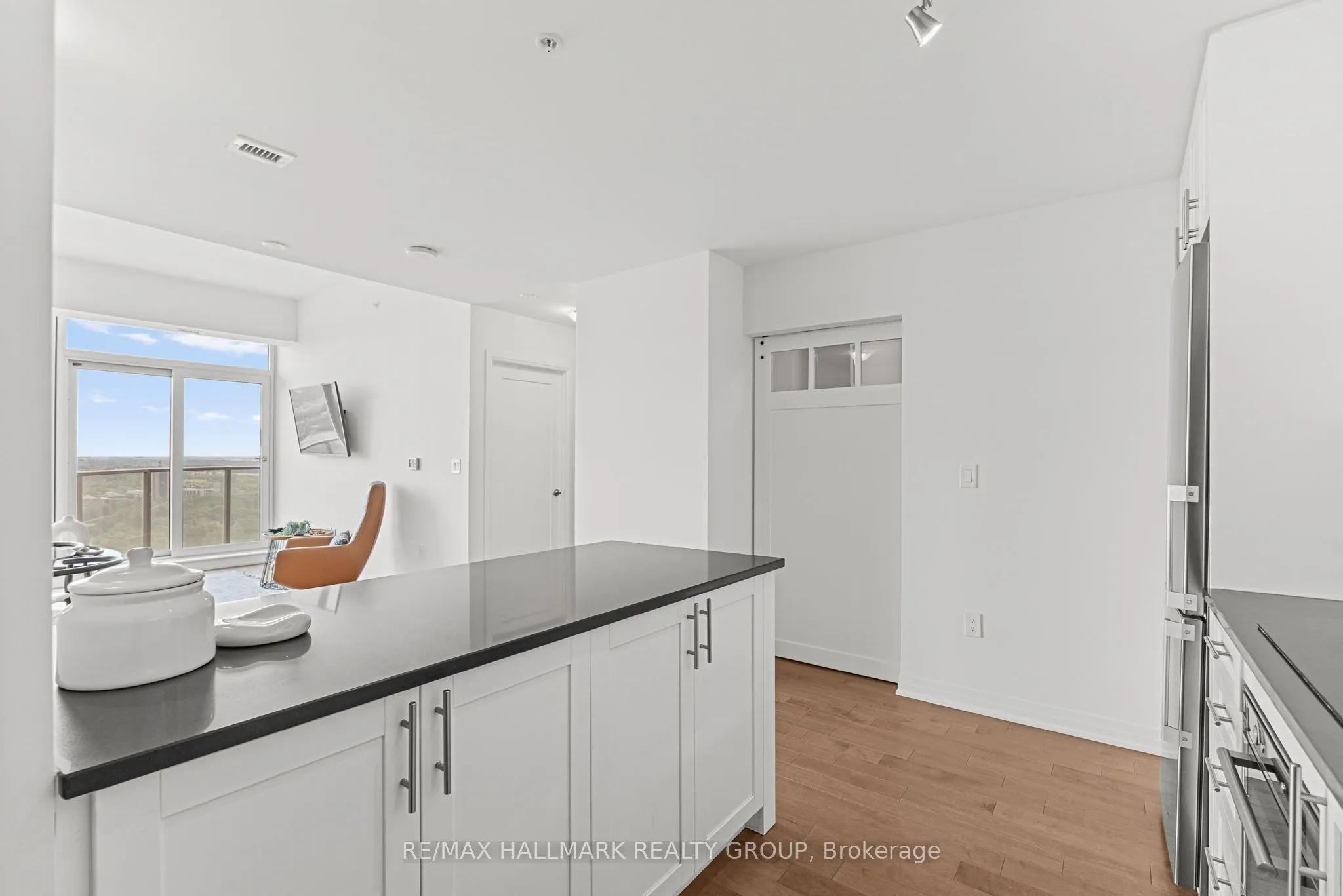 805 Carling Avenue, #4005