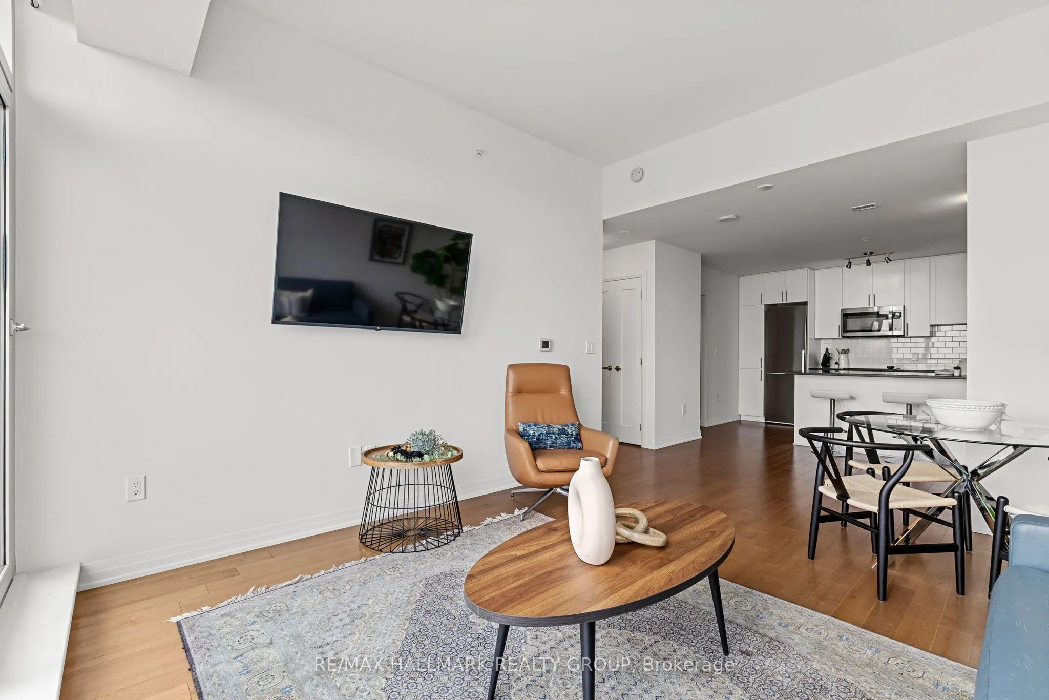 805 Carling Avenue, #4005