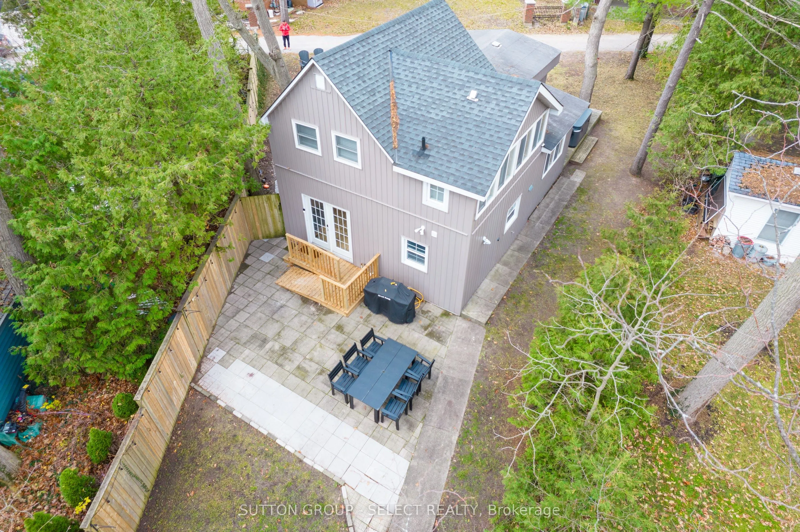 42 SHORELINE Drive