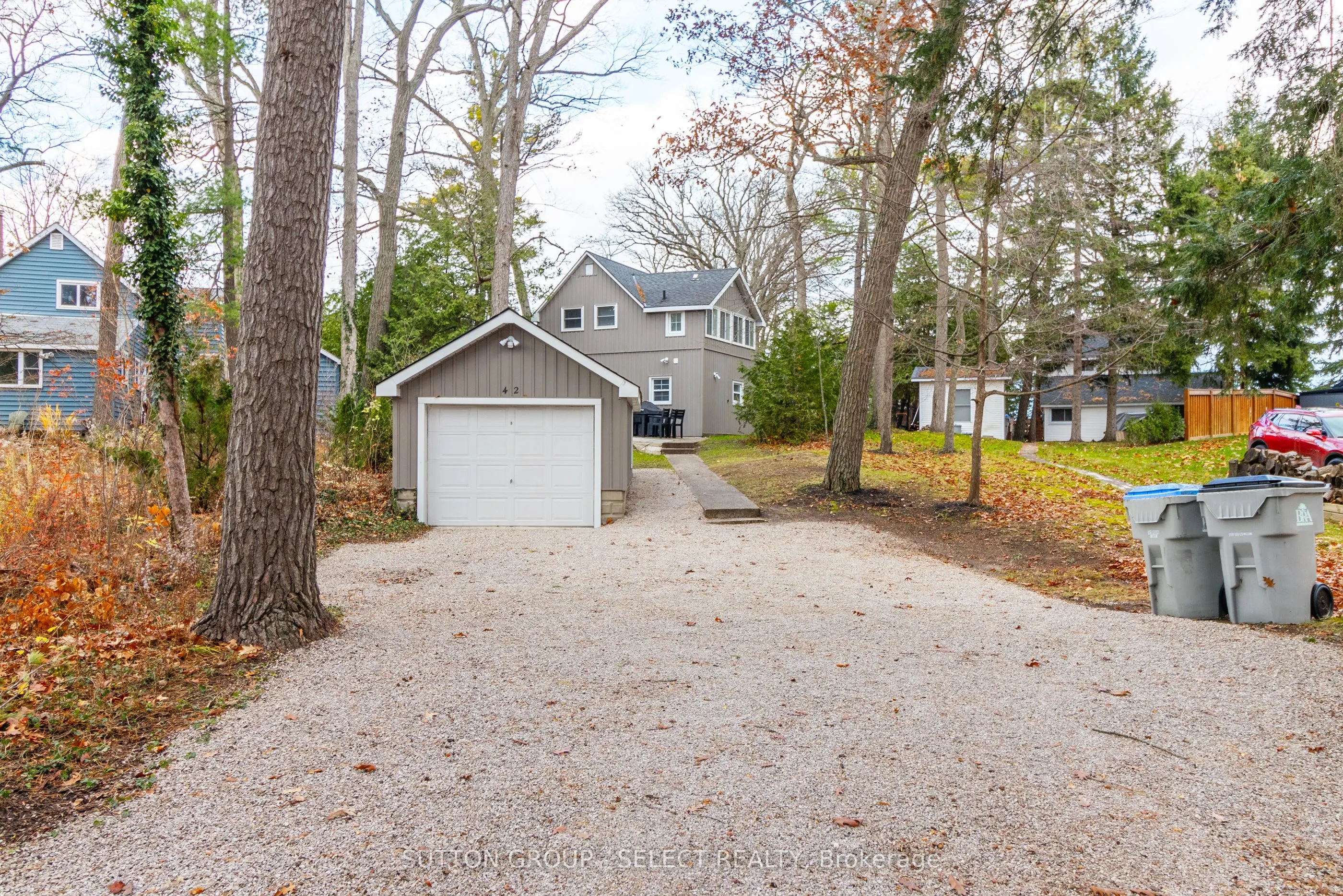 42 SHORELINE Drive