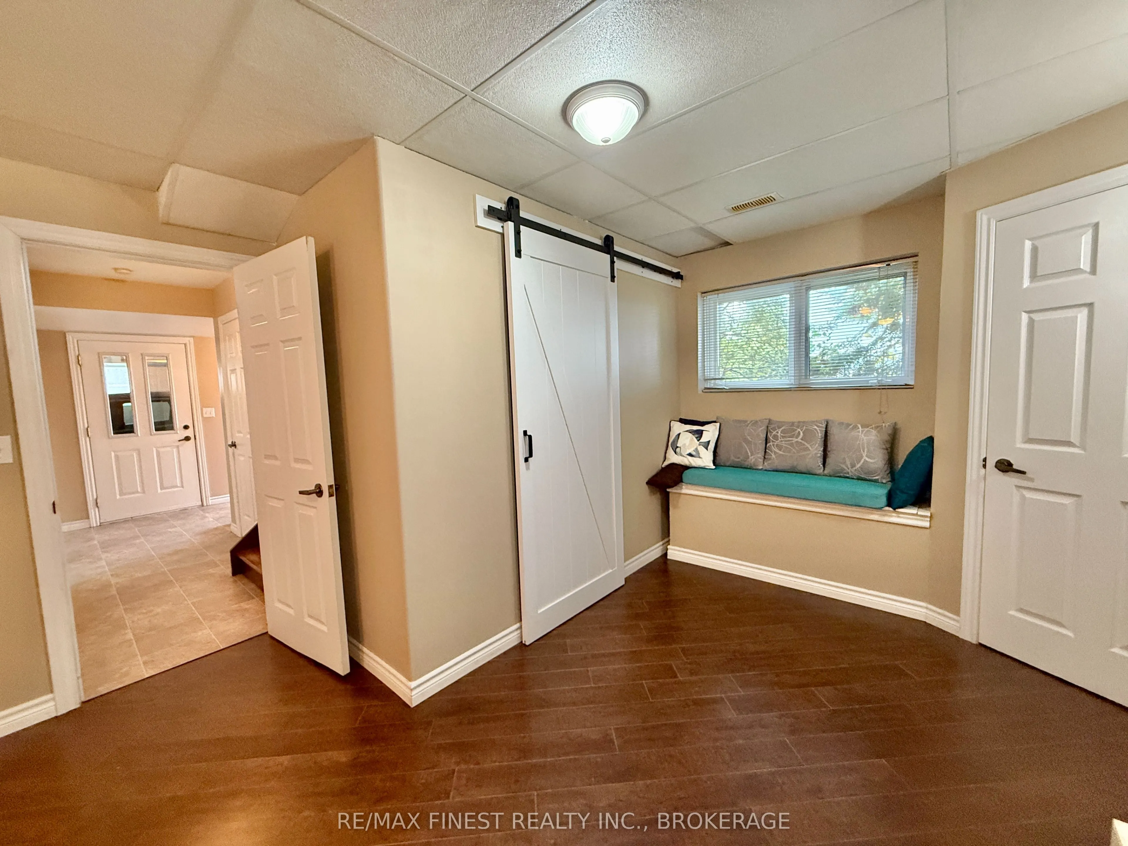 812 Palace Road
