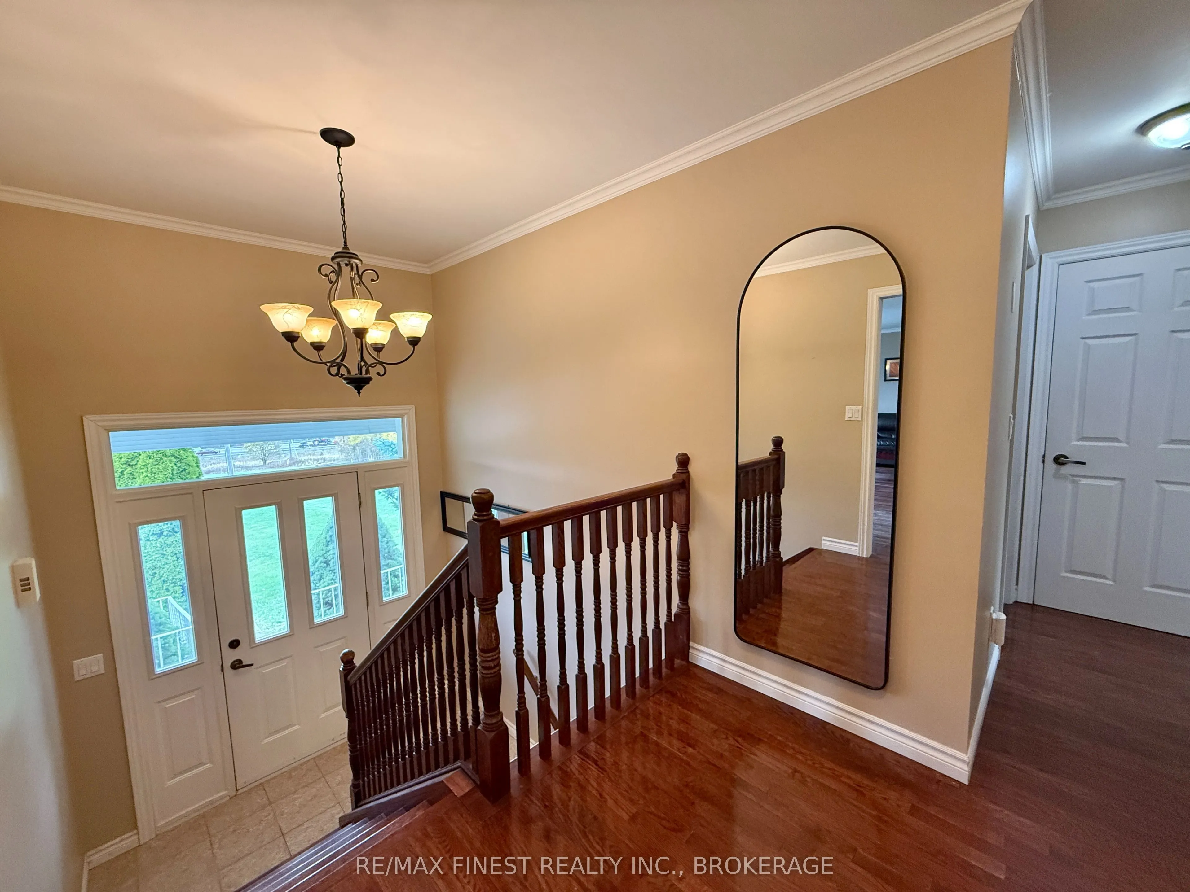 812 Palace Road