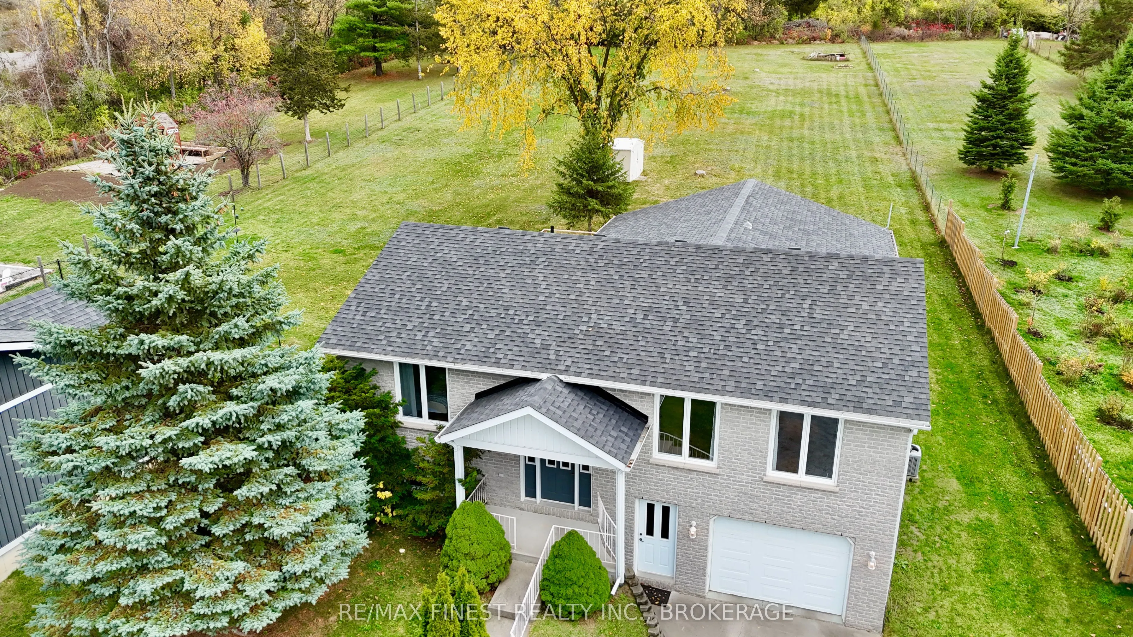 812 Palace Road
