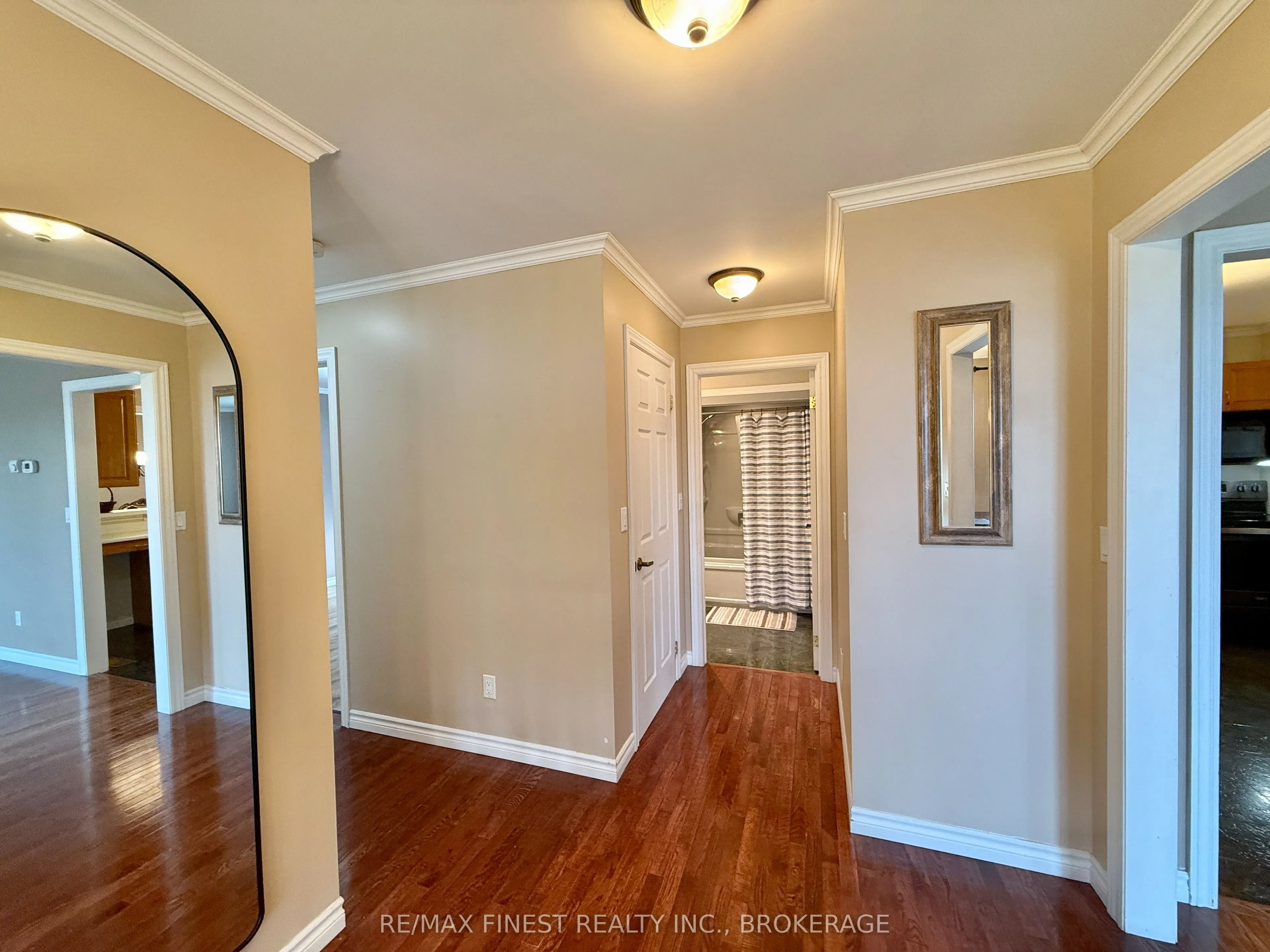 812 Palace Road