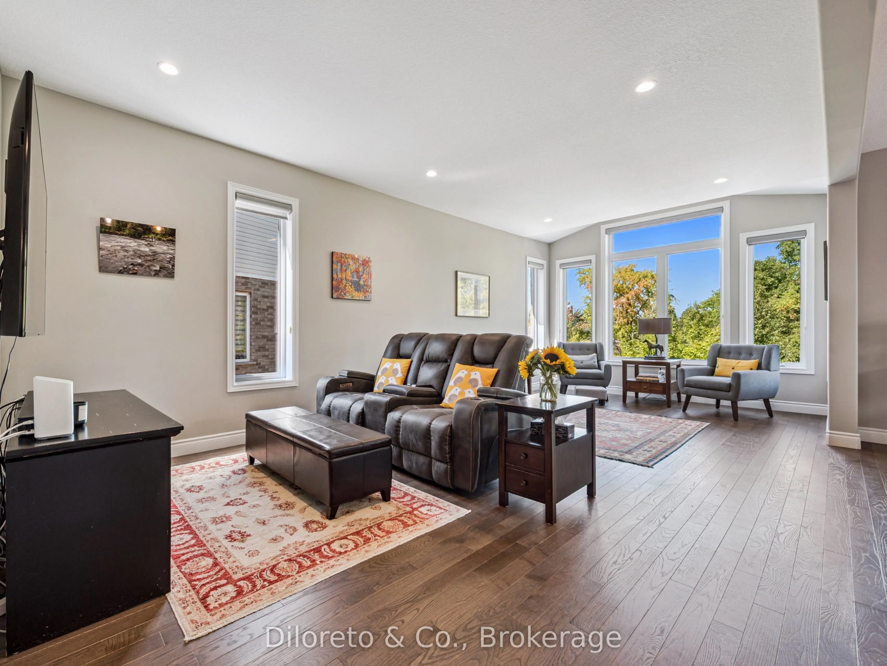 18 McIntyre Court