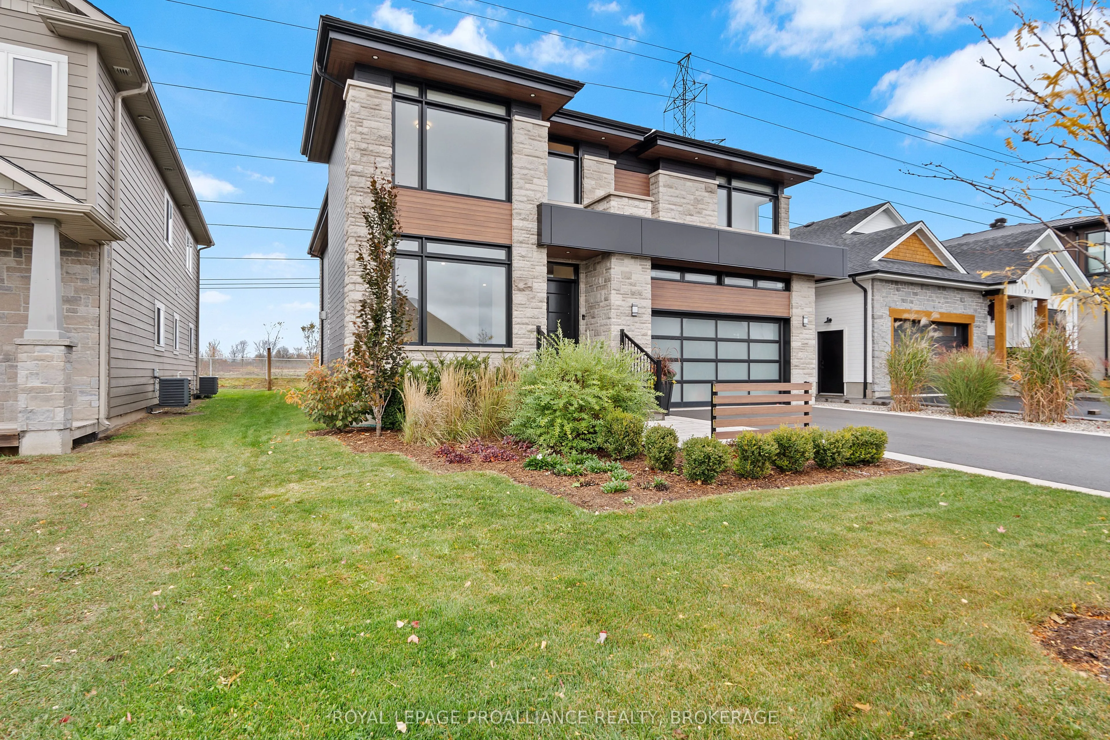 832 Windermere Drive