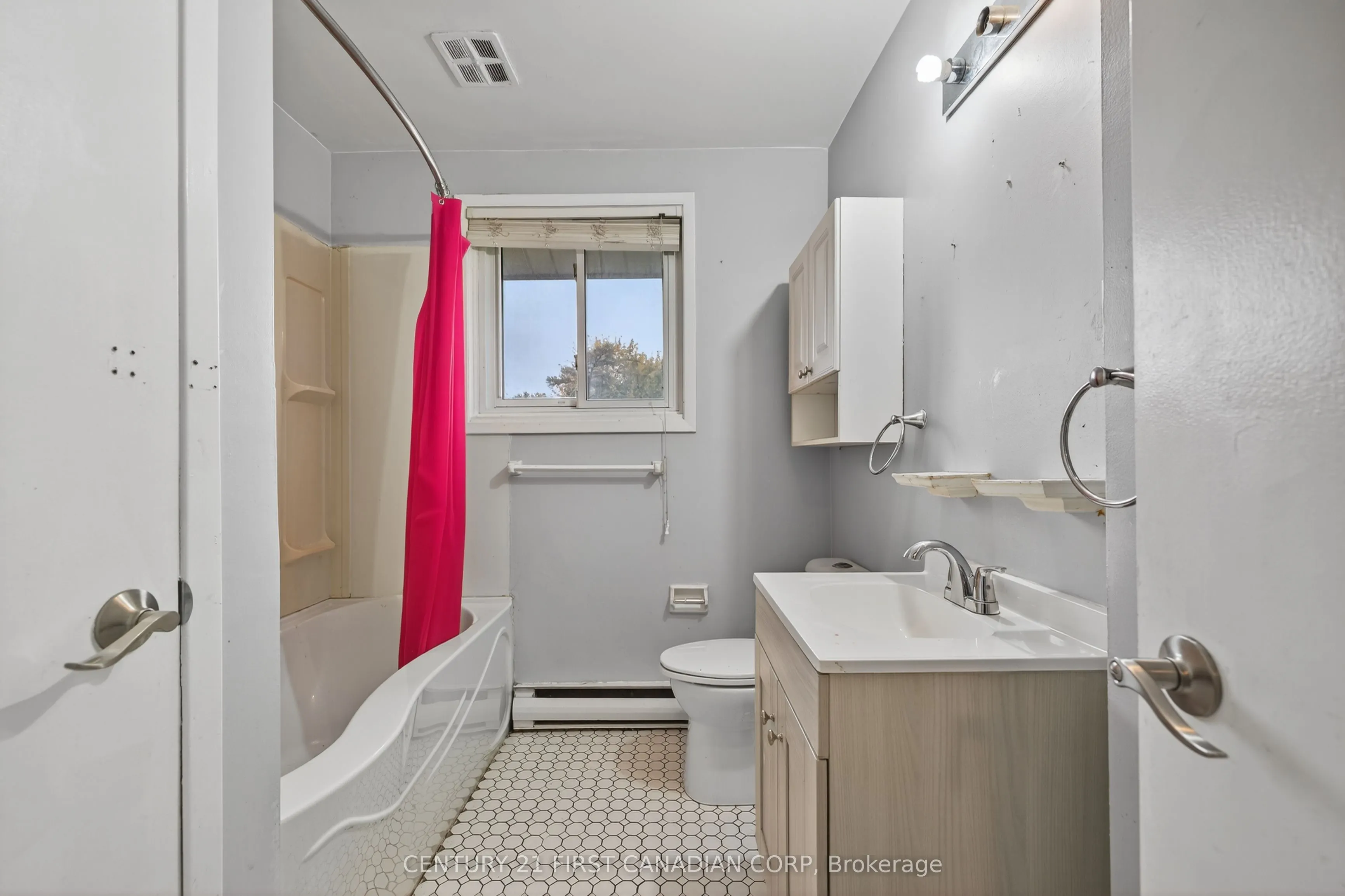 636 Wilkins Street, #5