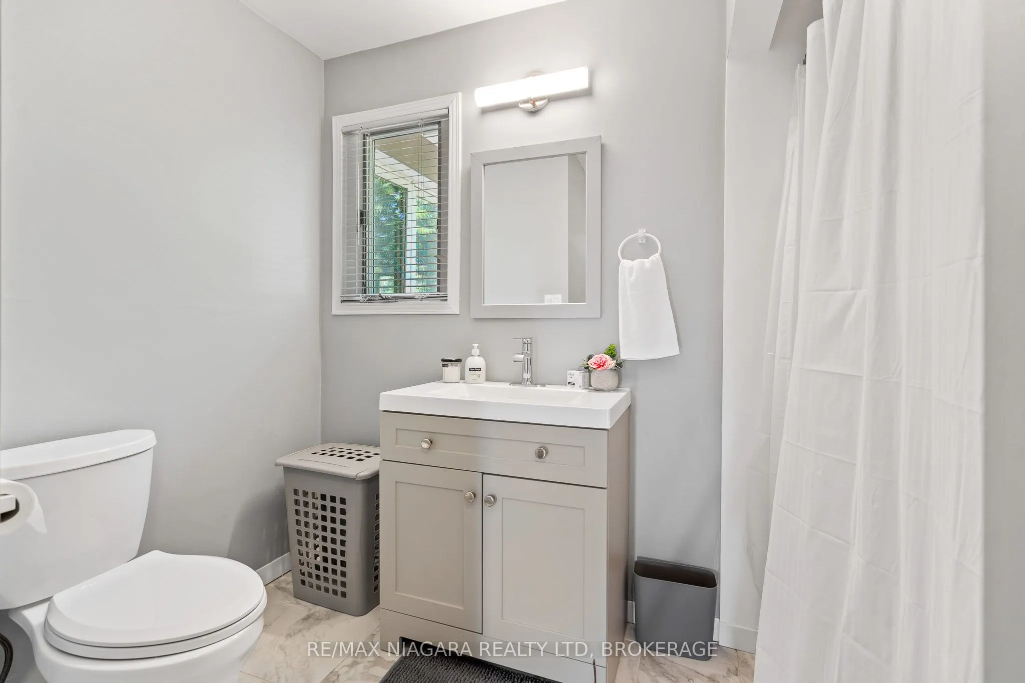 290 Lakeshore Road