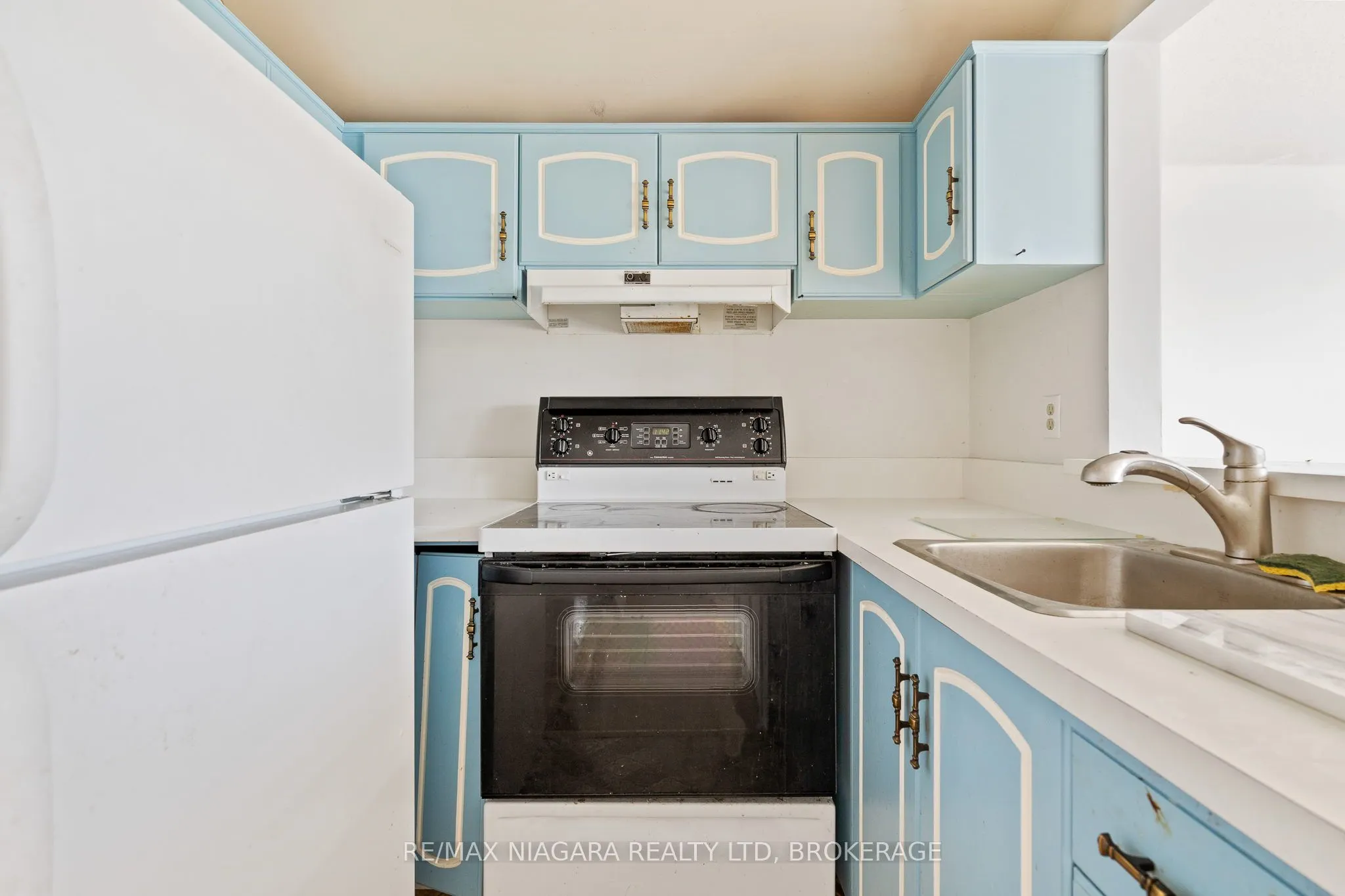 290 Lakeshore Road