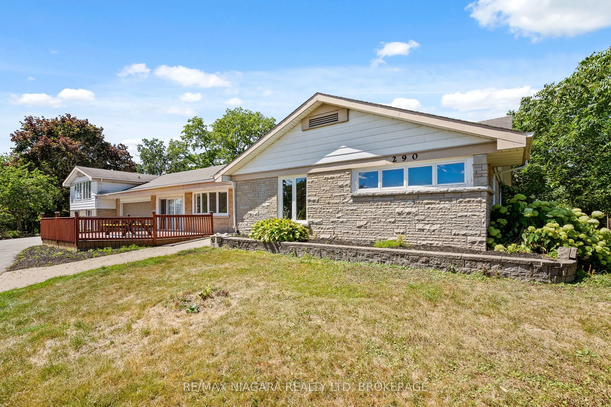 290 Lakeshore Road