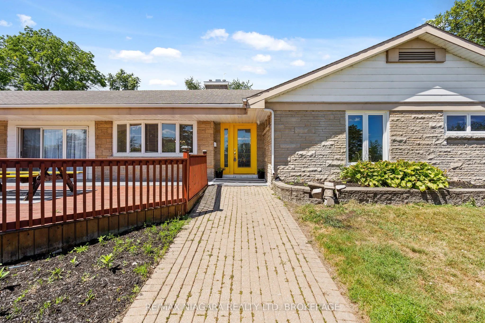 290 Lakeshore Road