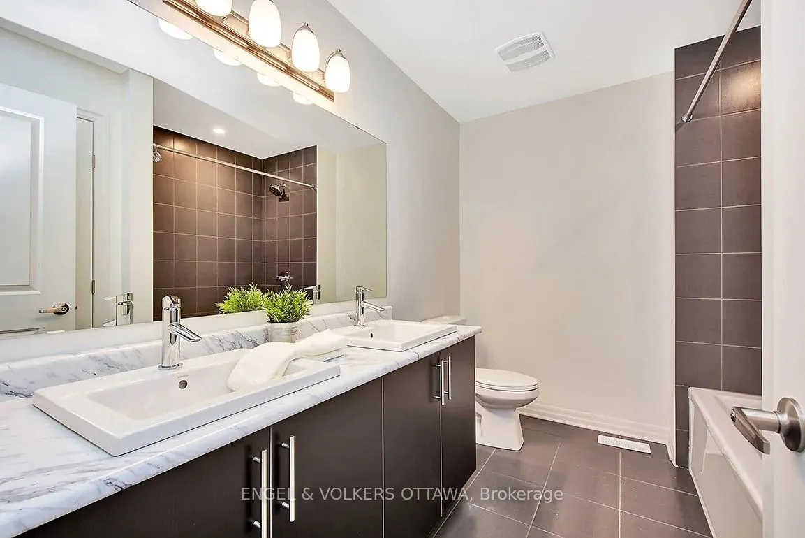 165 Overberg Way