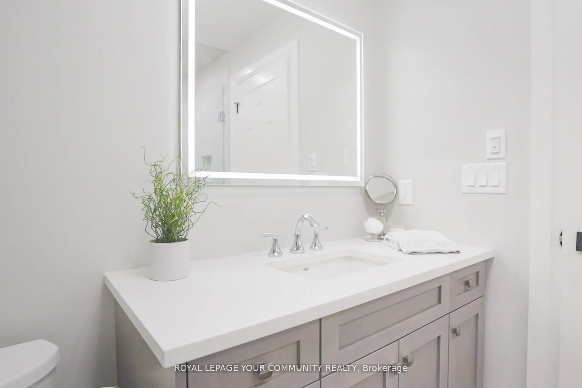120 Summersides Boulevard, #103