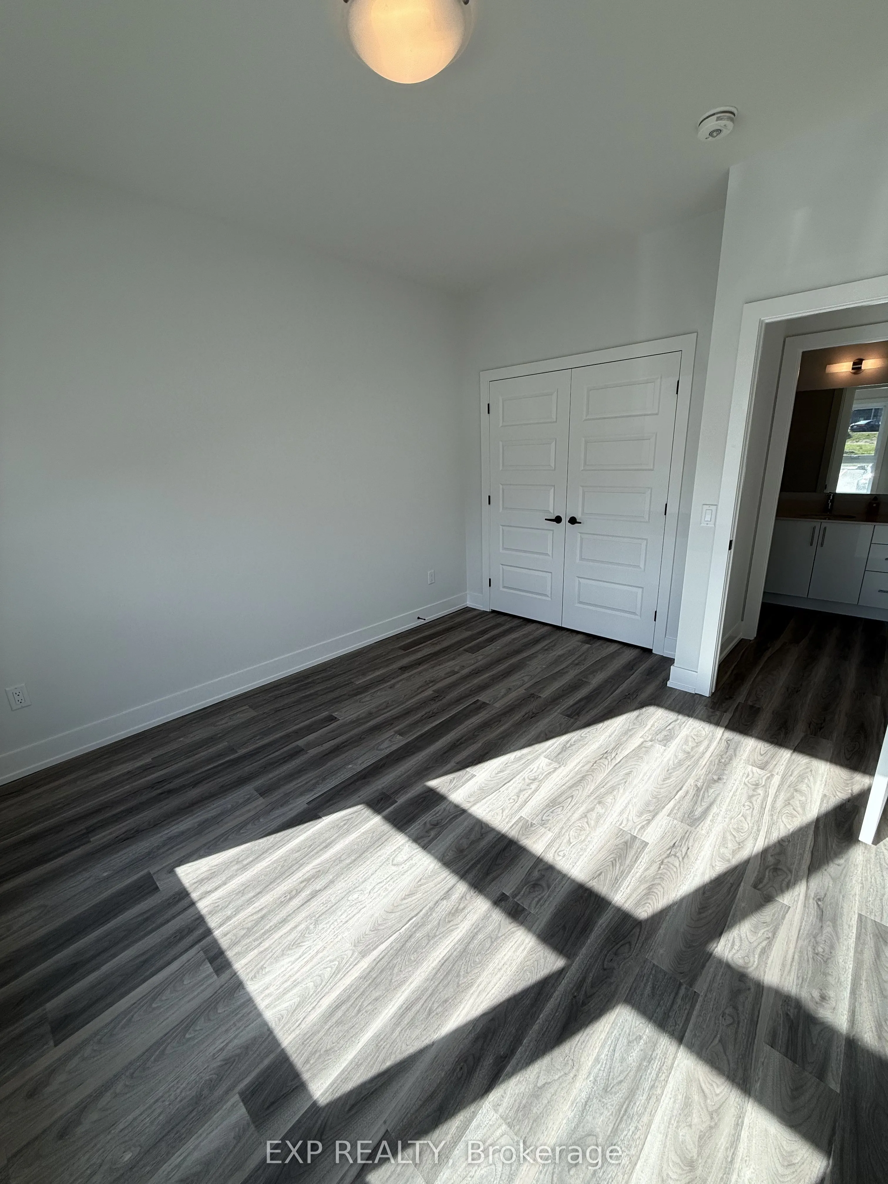 1100 Lackner Place S, #116