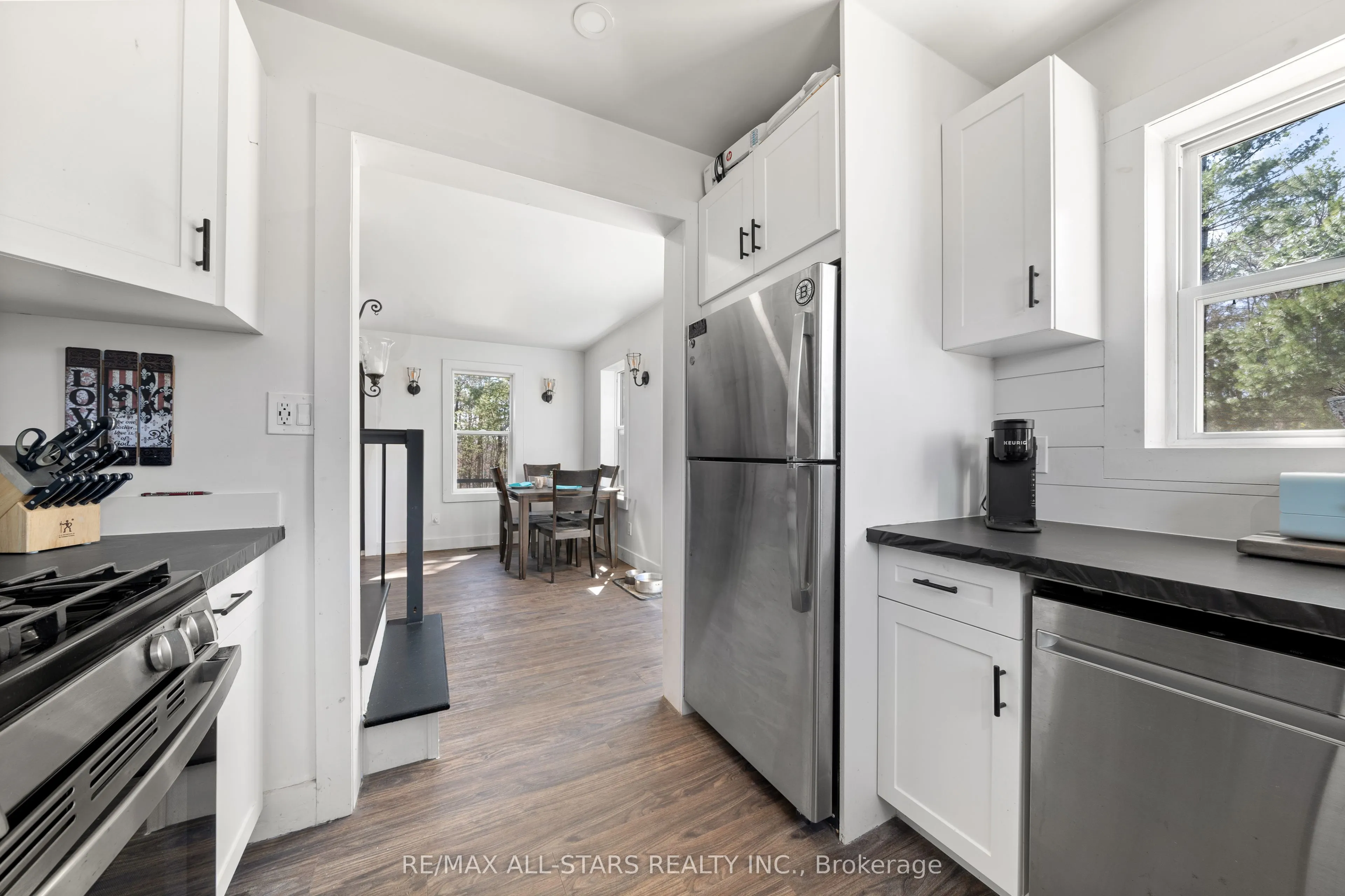 1295 Deep Bay Road