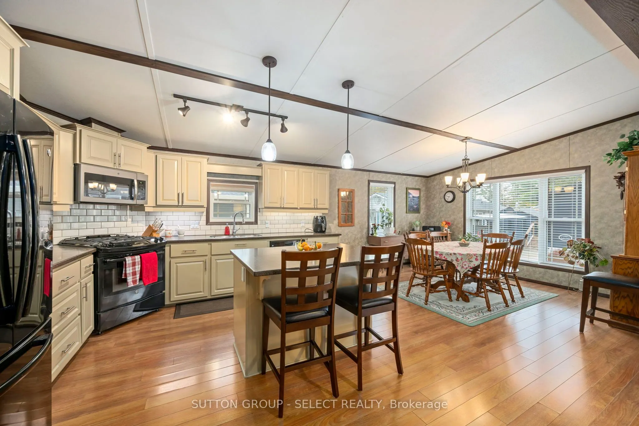 22790 Amiens Road, #131