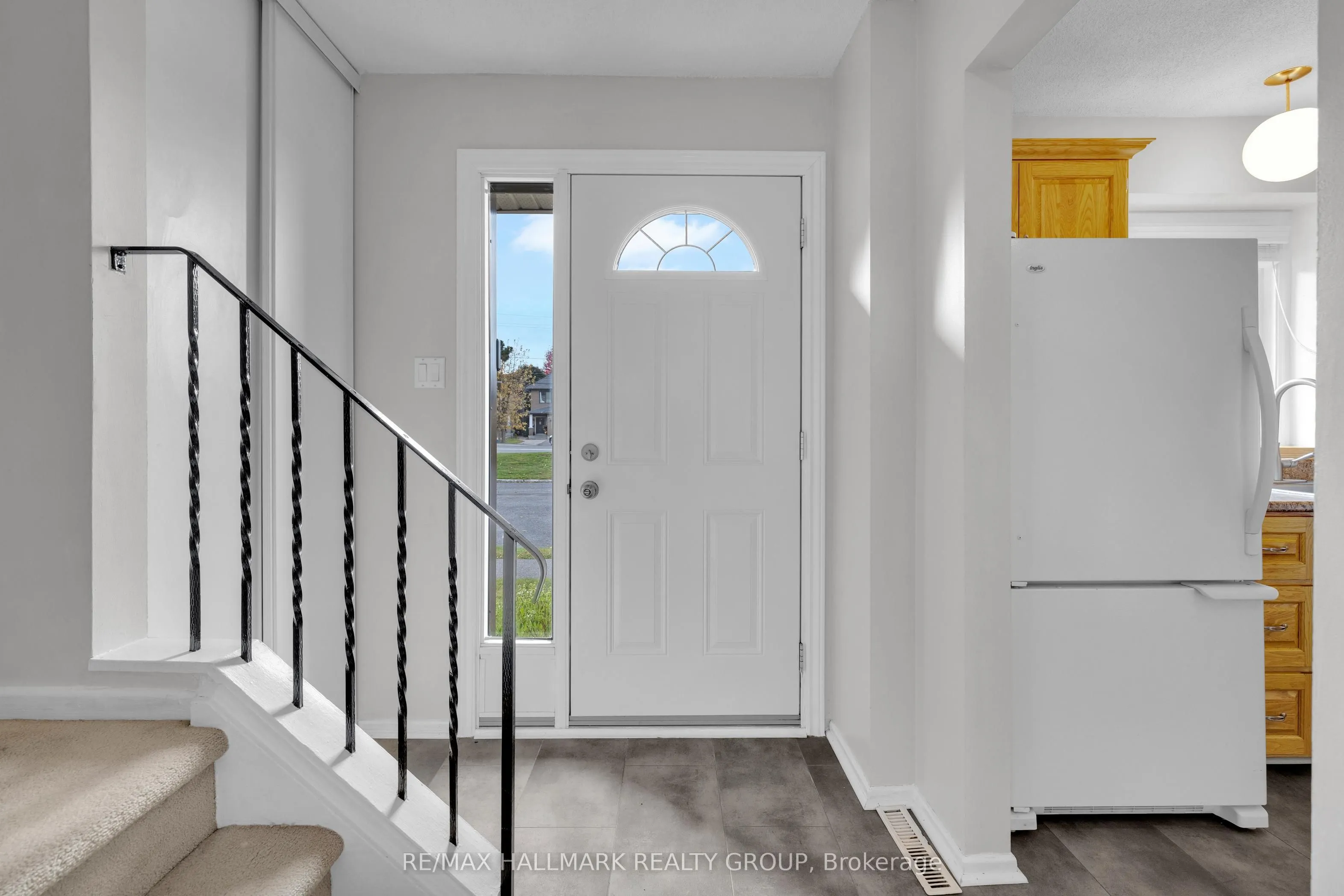 479 Moodie Drive, #B