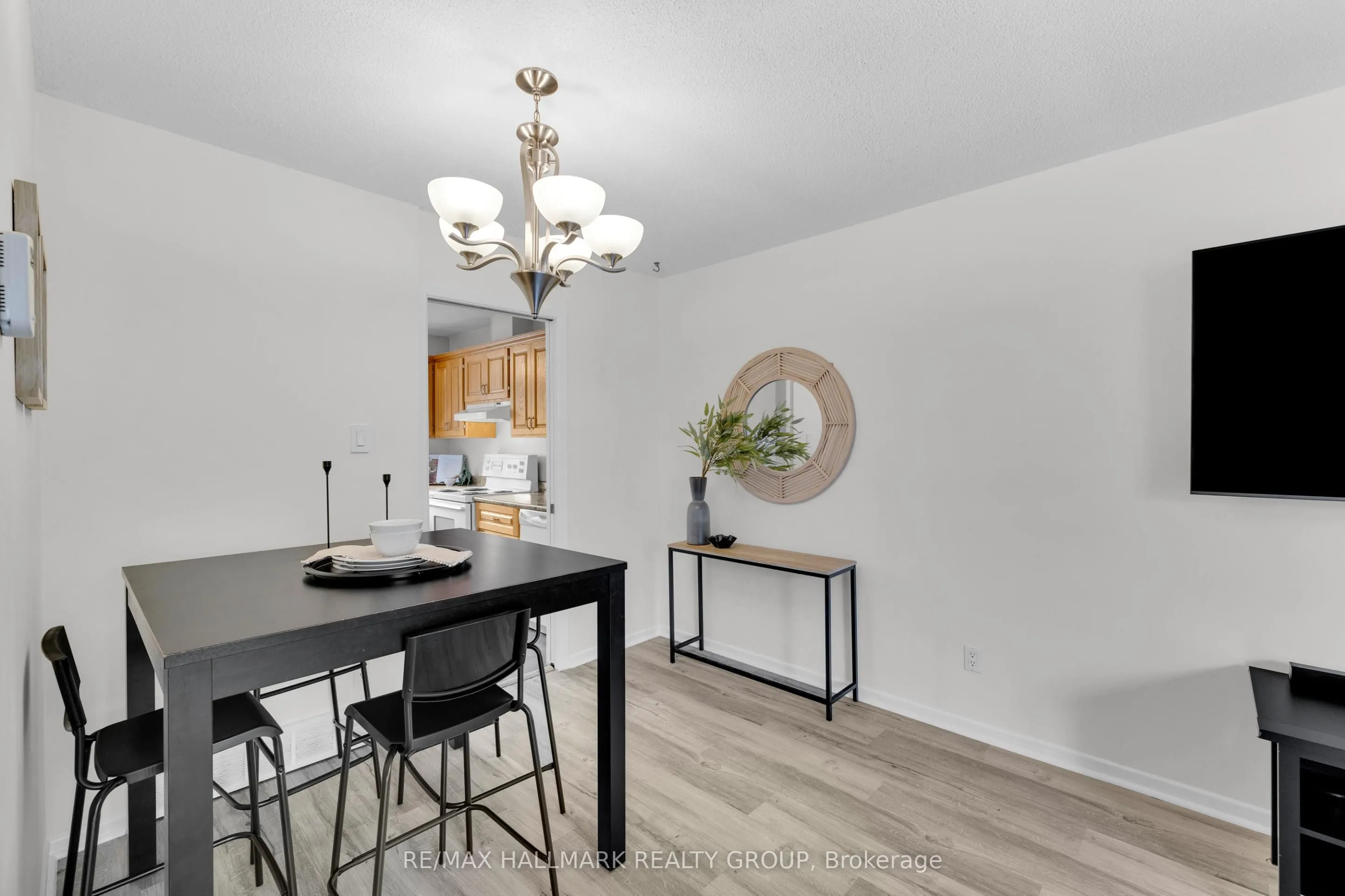479 Moodie Drive, #B
