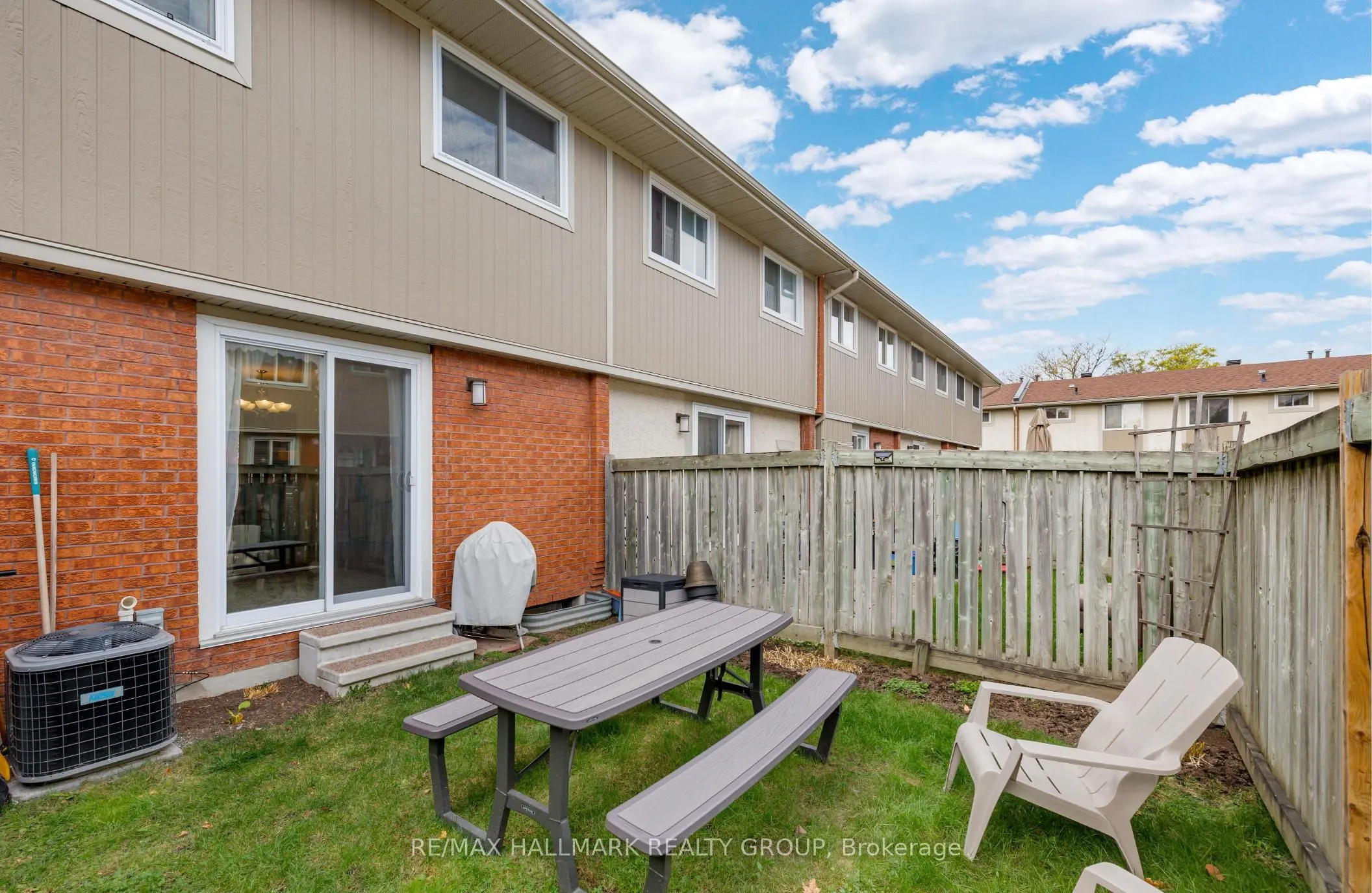 479 Moodie Drive, #B