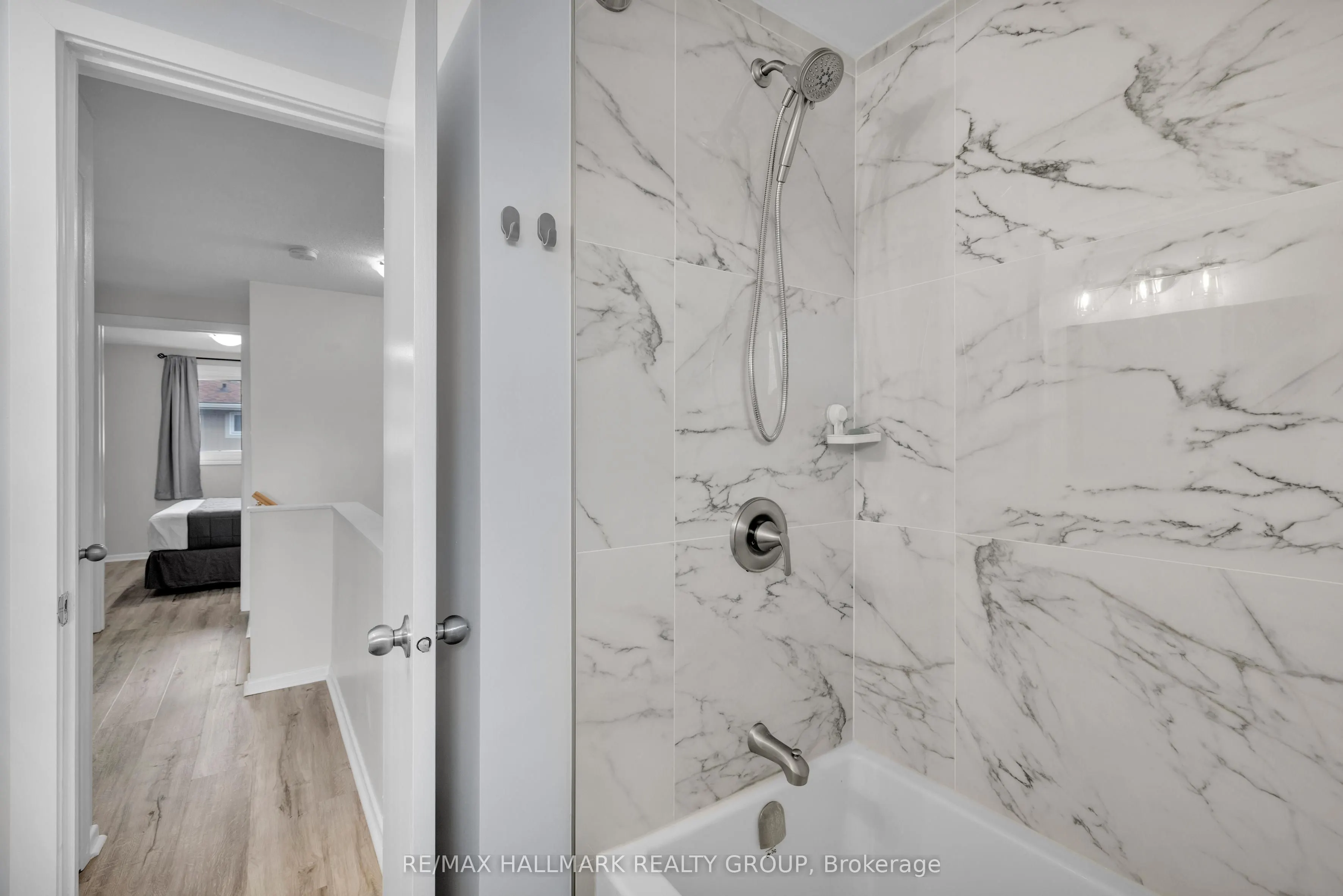 479 Moodie Drive, #B