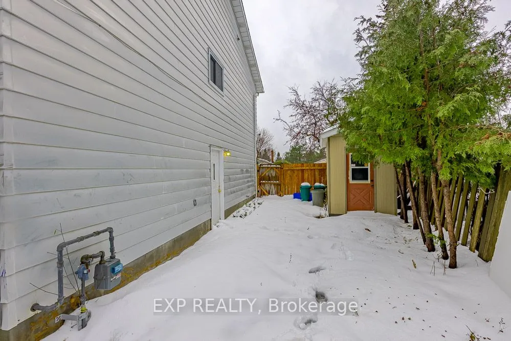 196 Old Colony Road