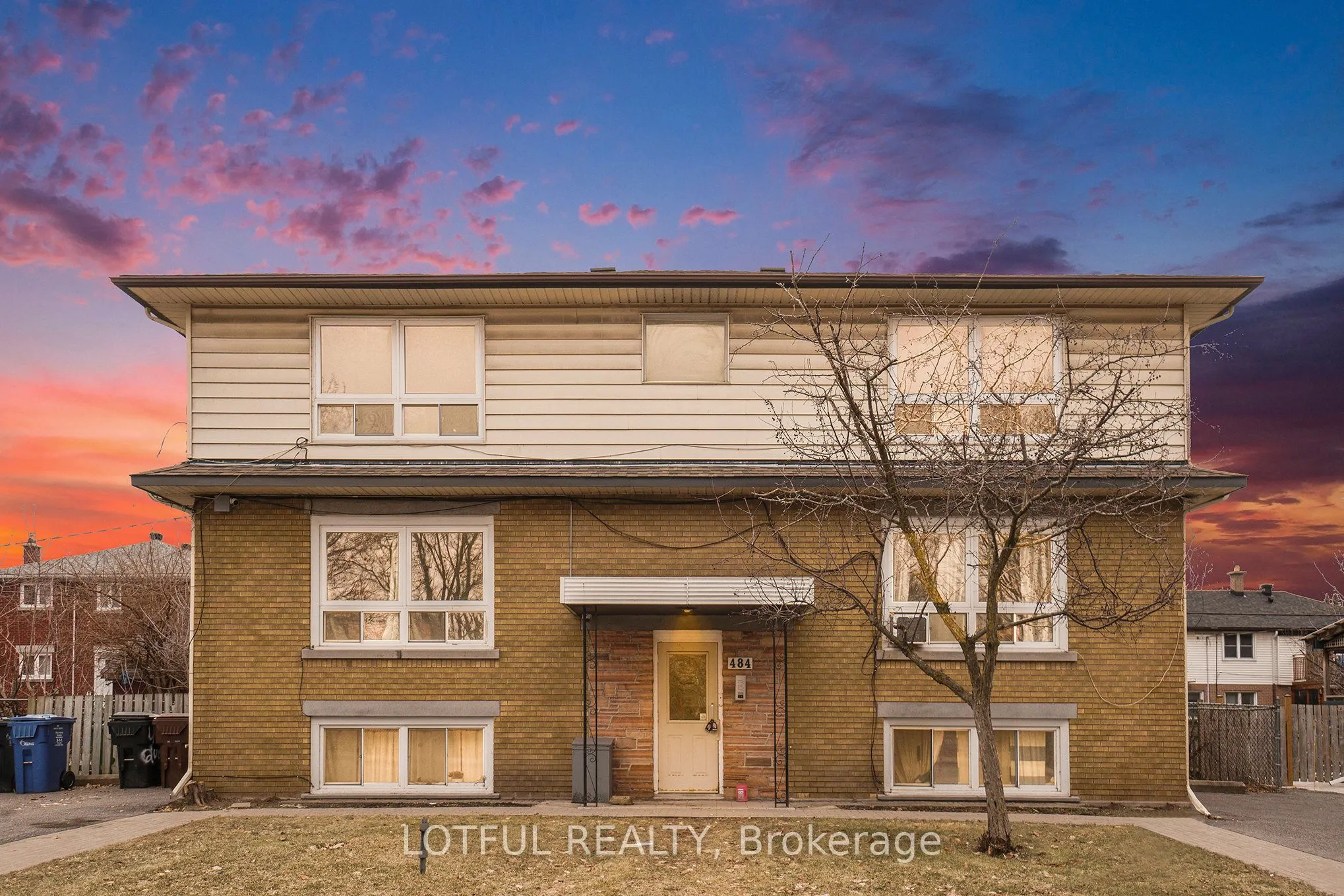 484 Queen Mary Street, #6