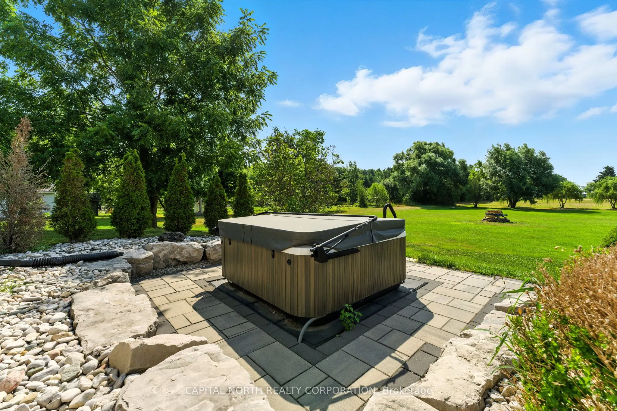 330 Concession 5 Road W