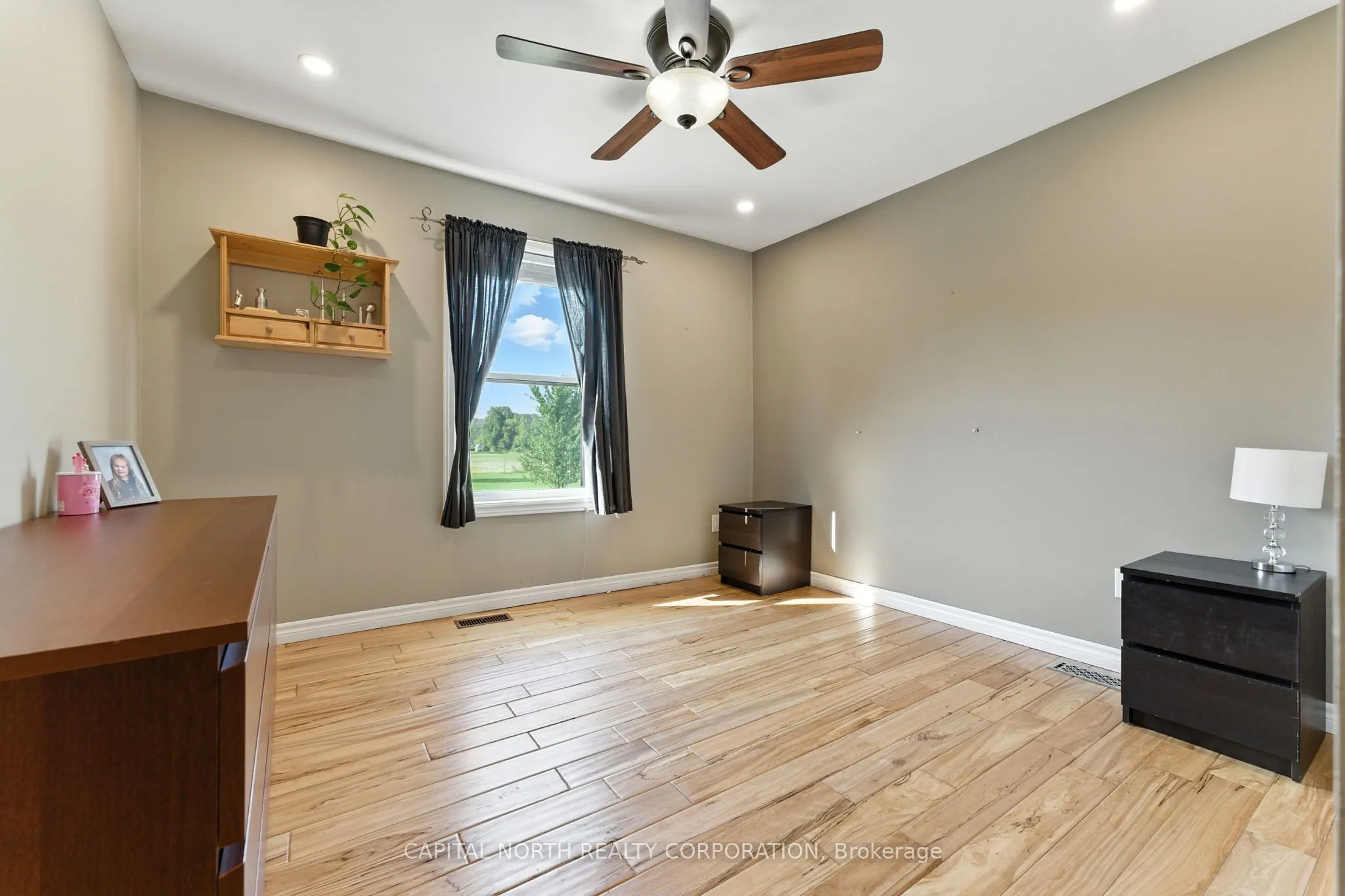 330 Concession 5 Road W