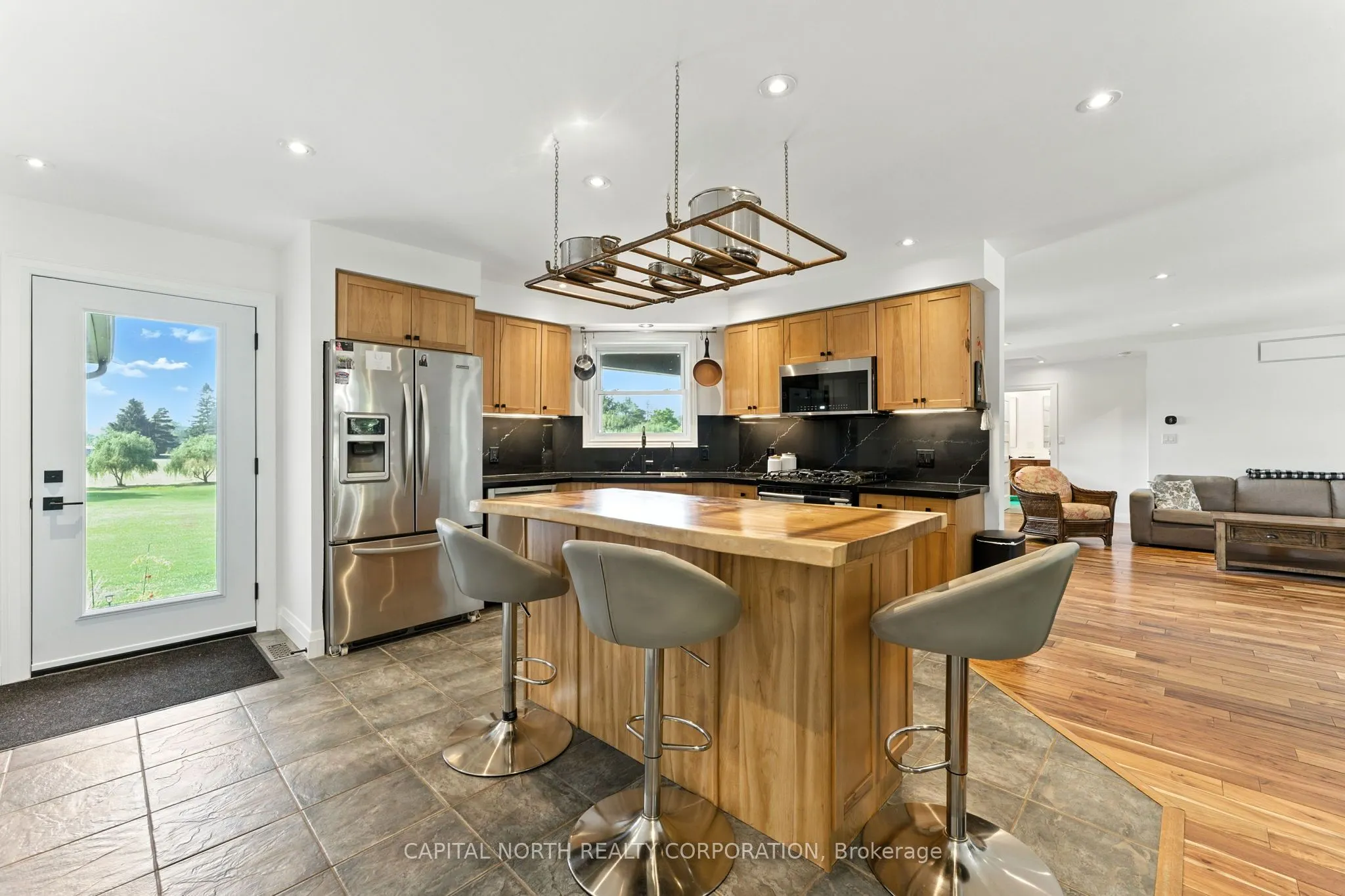 330 Concession 5 Road W