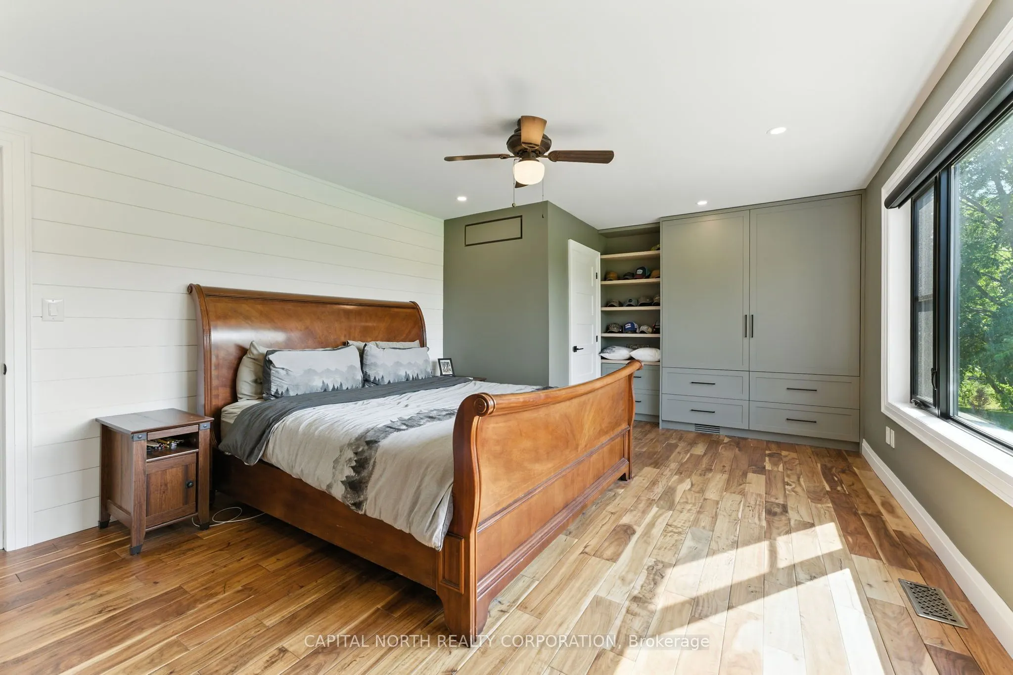 330 Concession 5 Road W