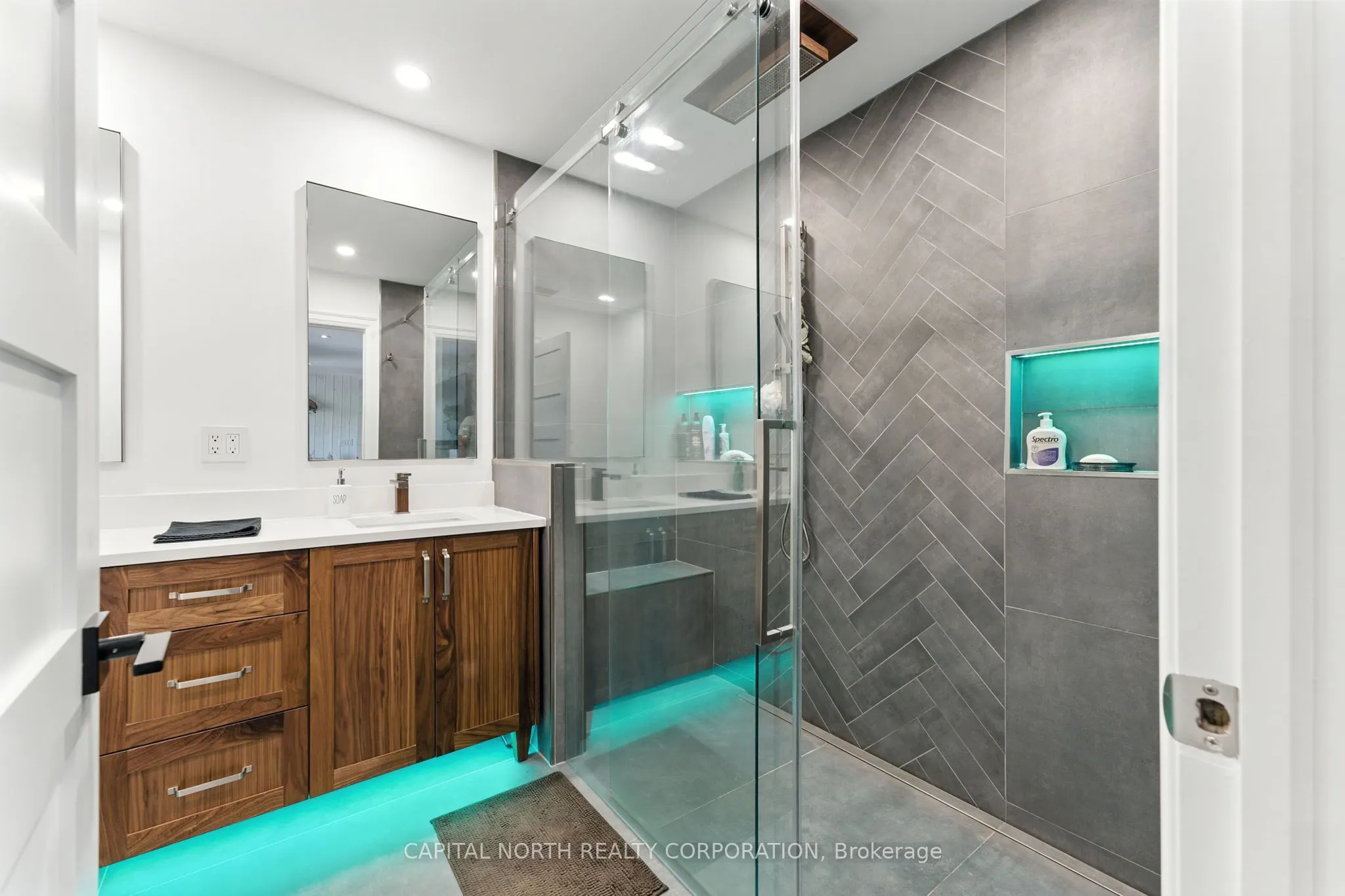 330 Concession 5 Road W