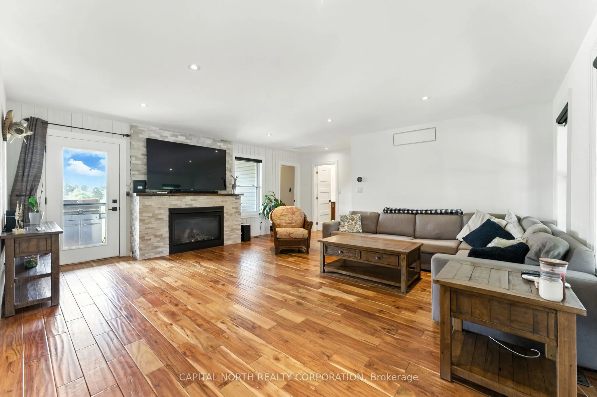 330 Concession 5 Road W