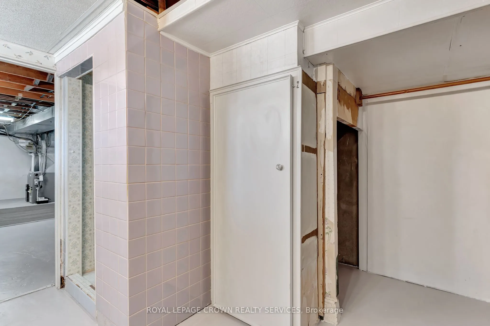 266 Franklin Street N