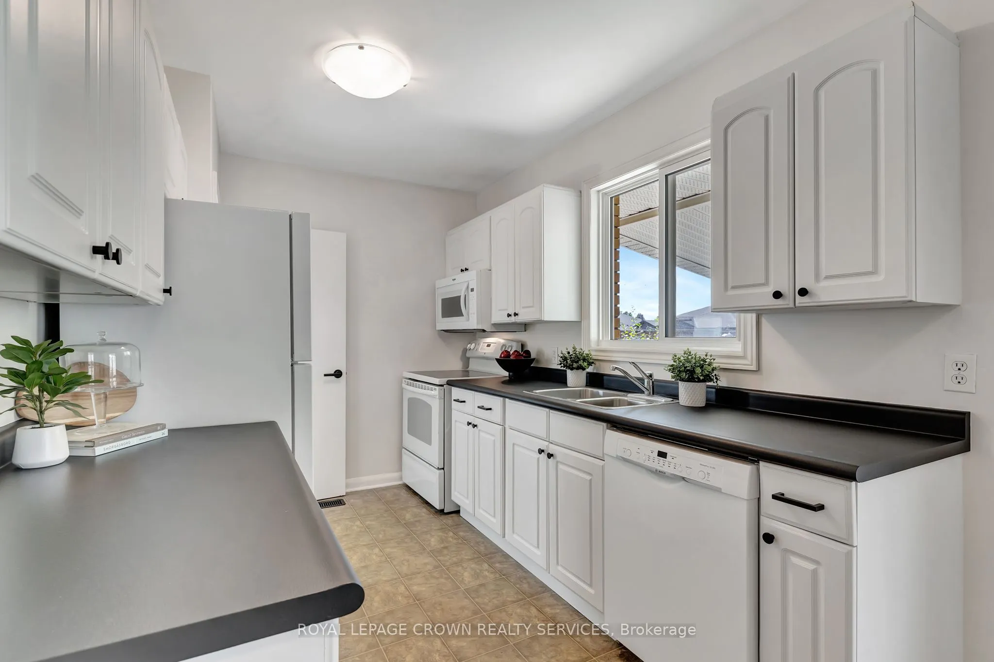 266 Franklin Street N