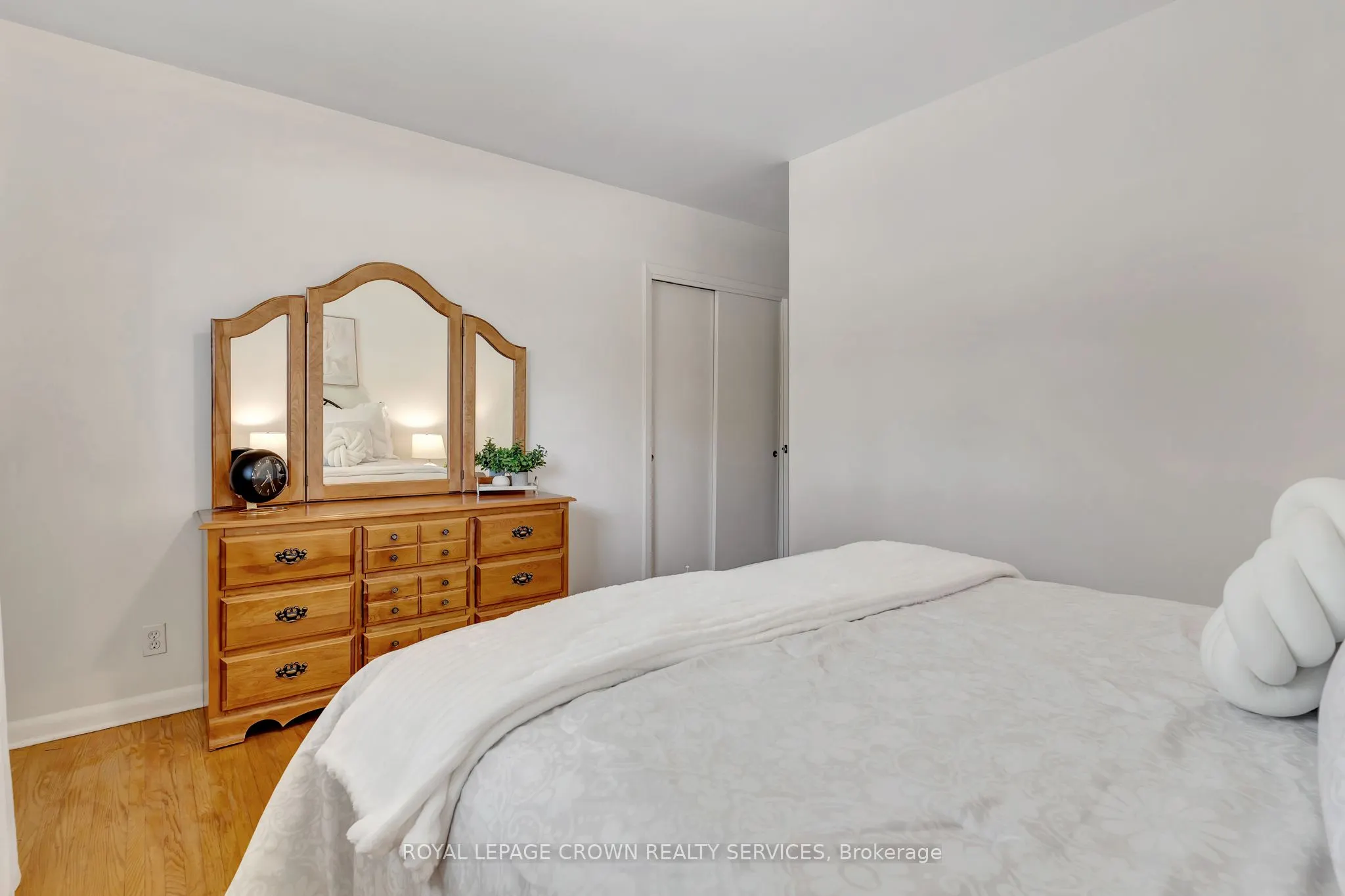 266 Franklin Street N