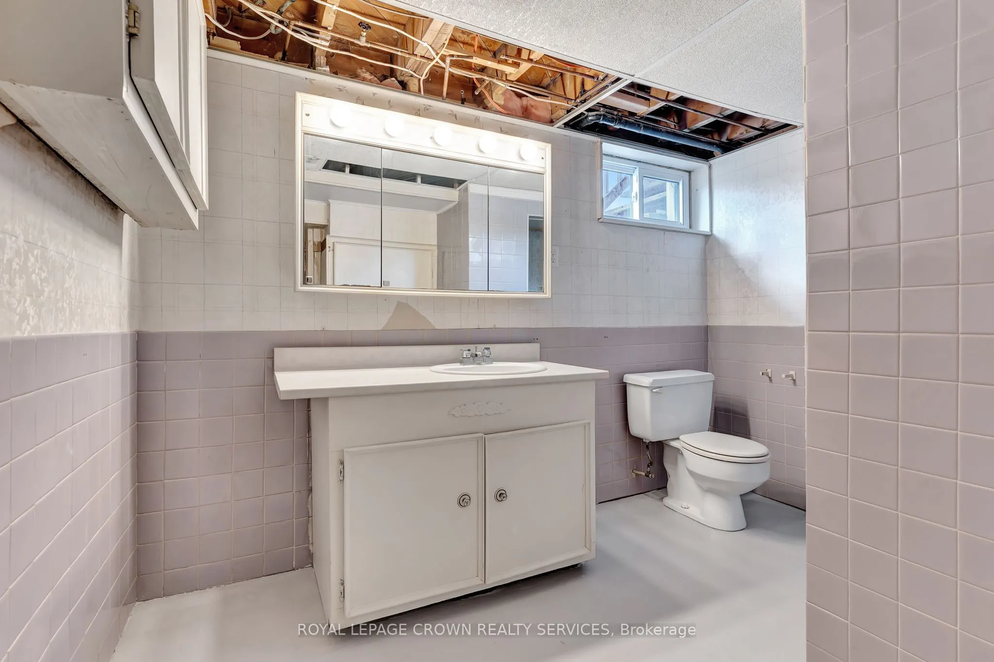 266 Franklin Street N