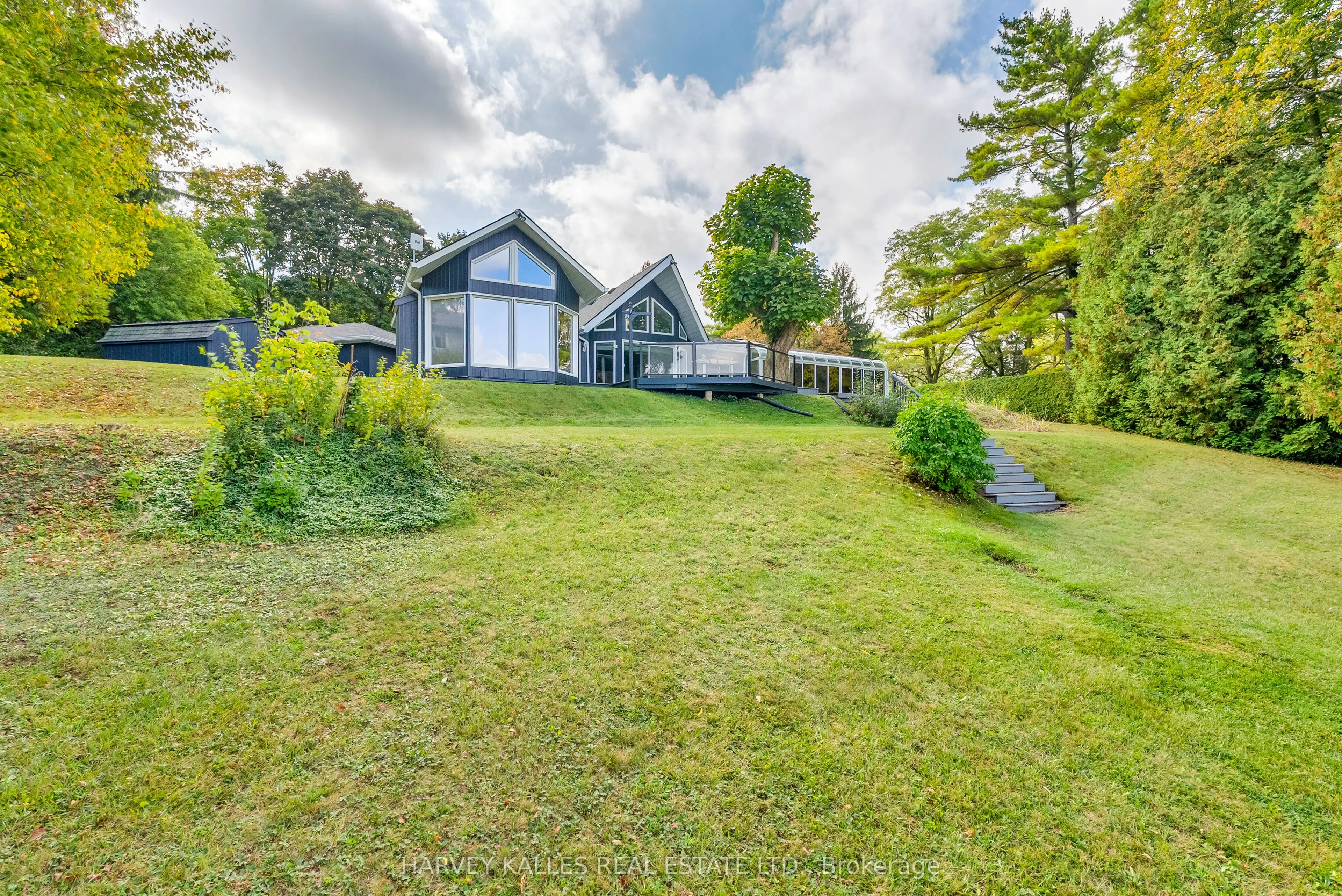 8 Oak Drive