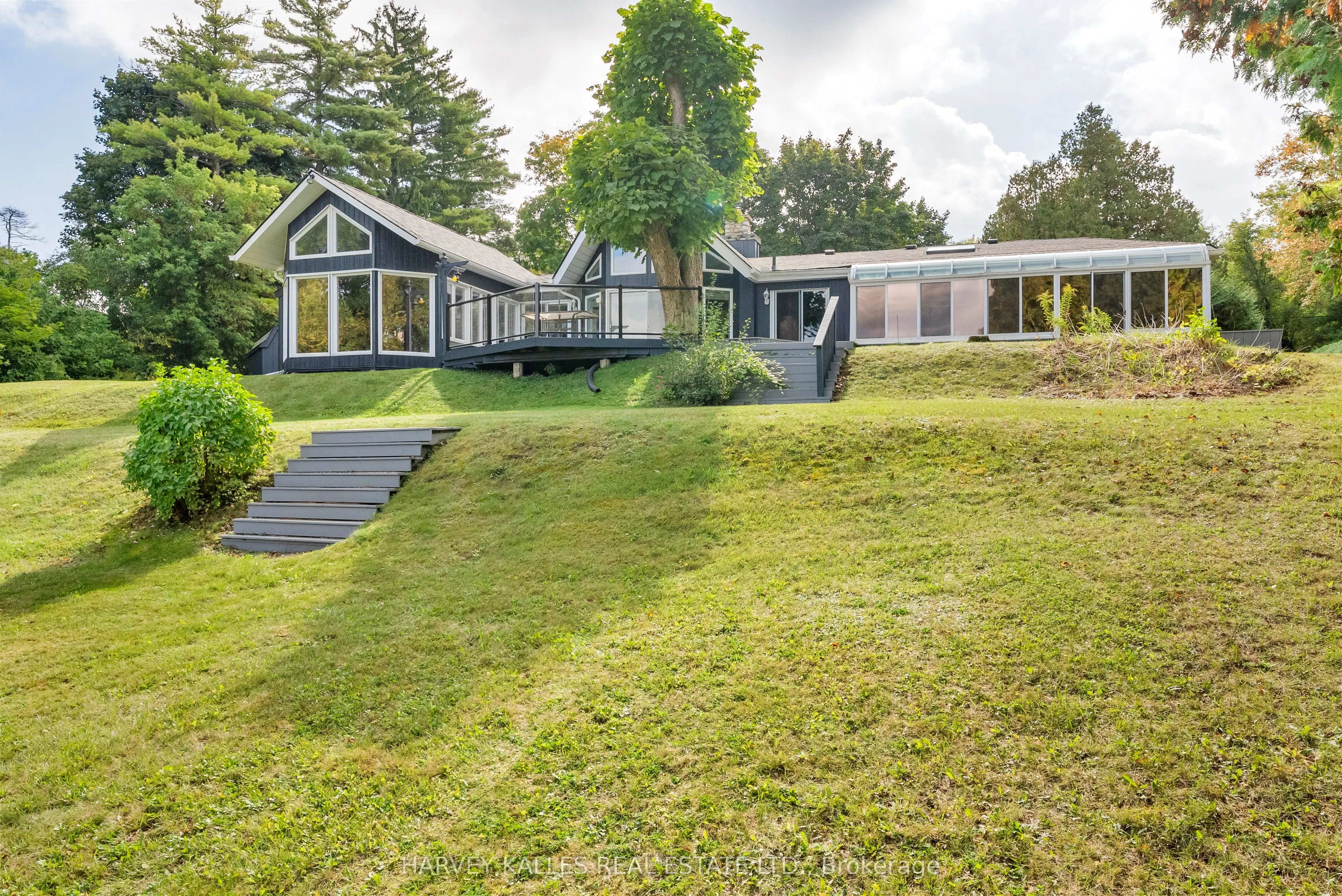 8 Oak Drive