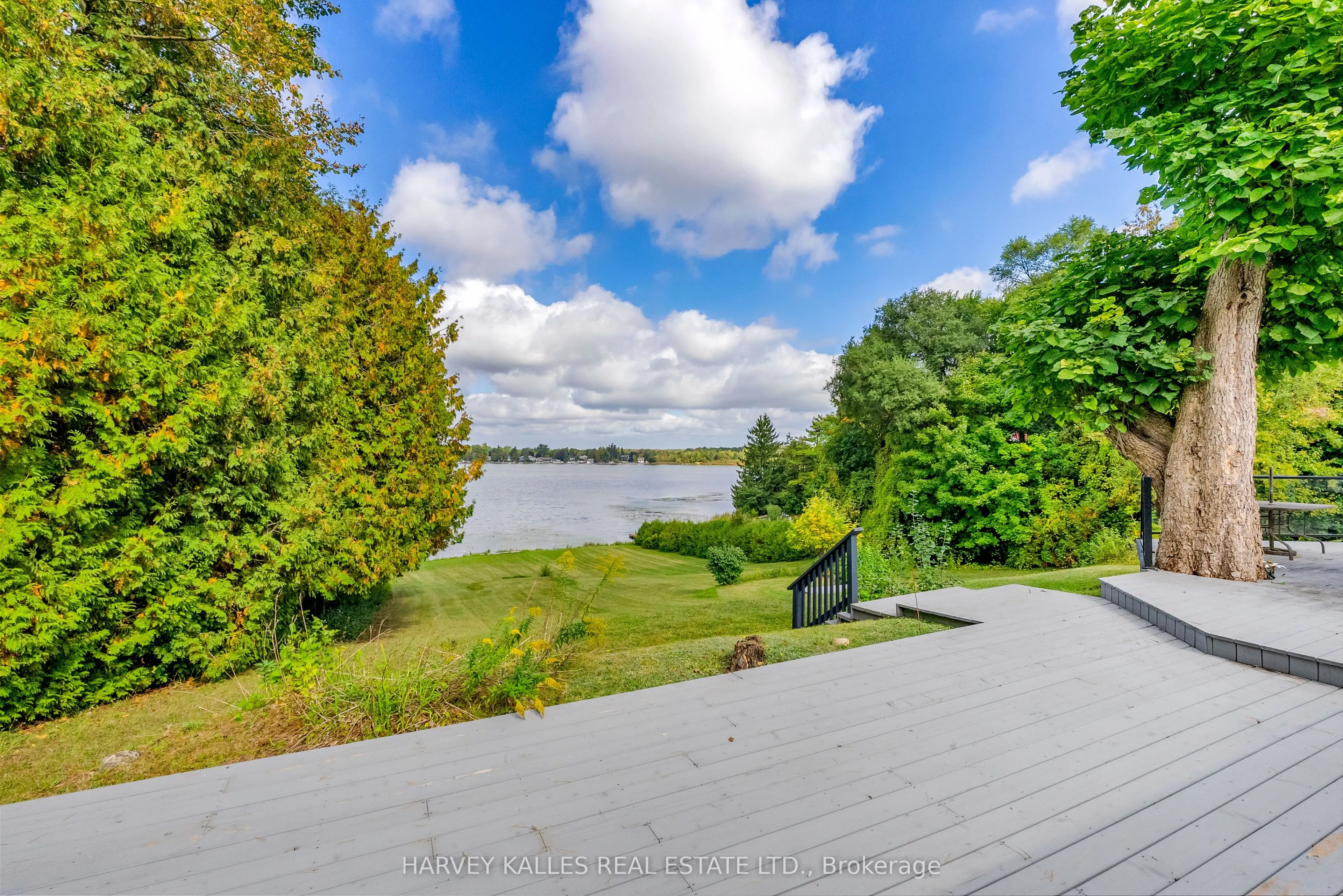 8 Oak Drive