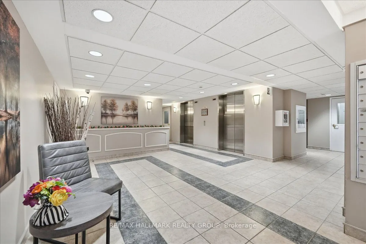 320 Centrum Boulevard, #206