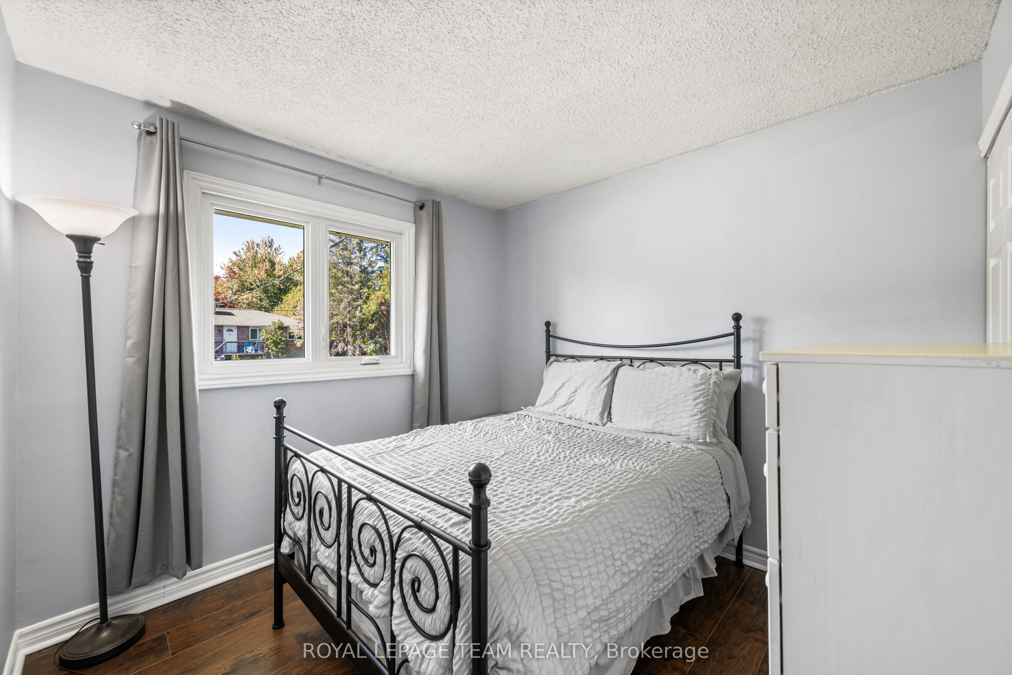 6521 Jack Pine Crescent