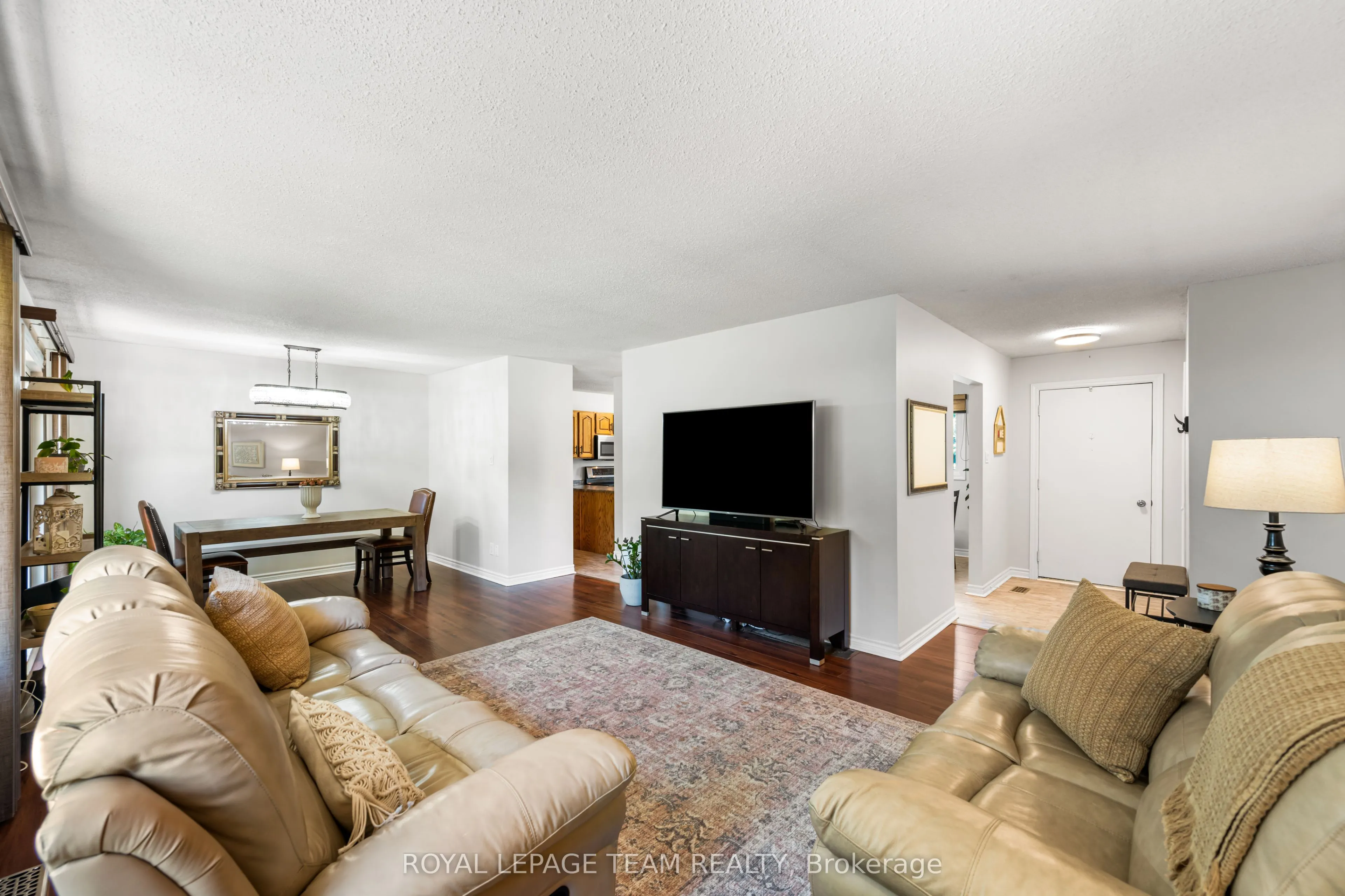 6521 Jack Pine Crescent