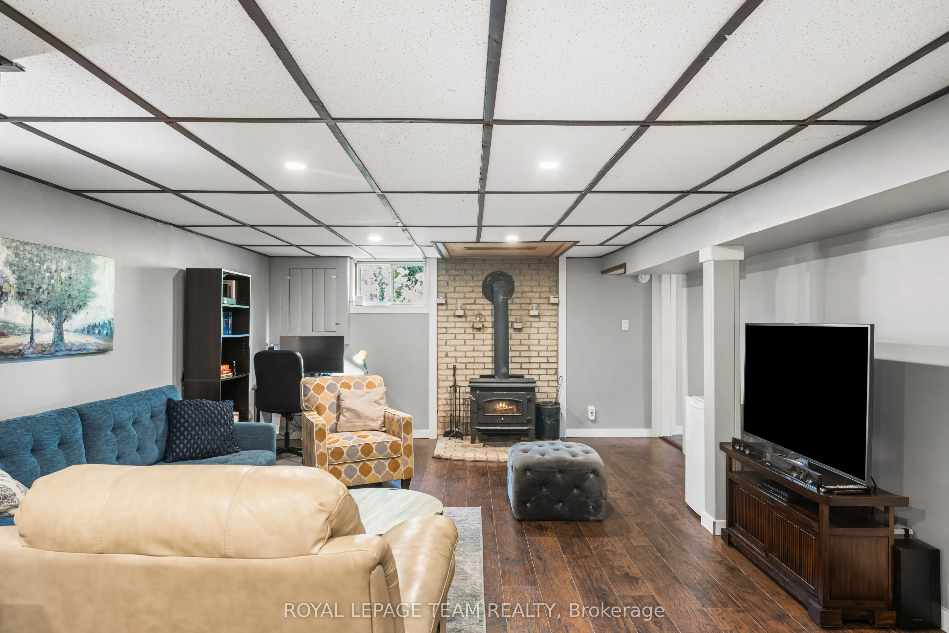 6521 Jack Pine Crescent