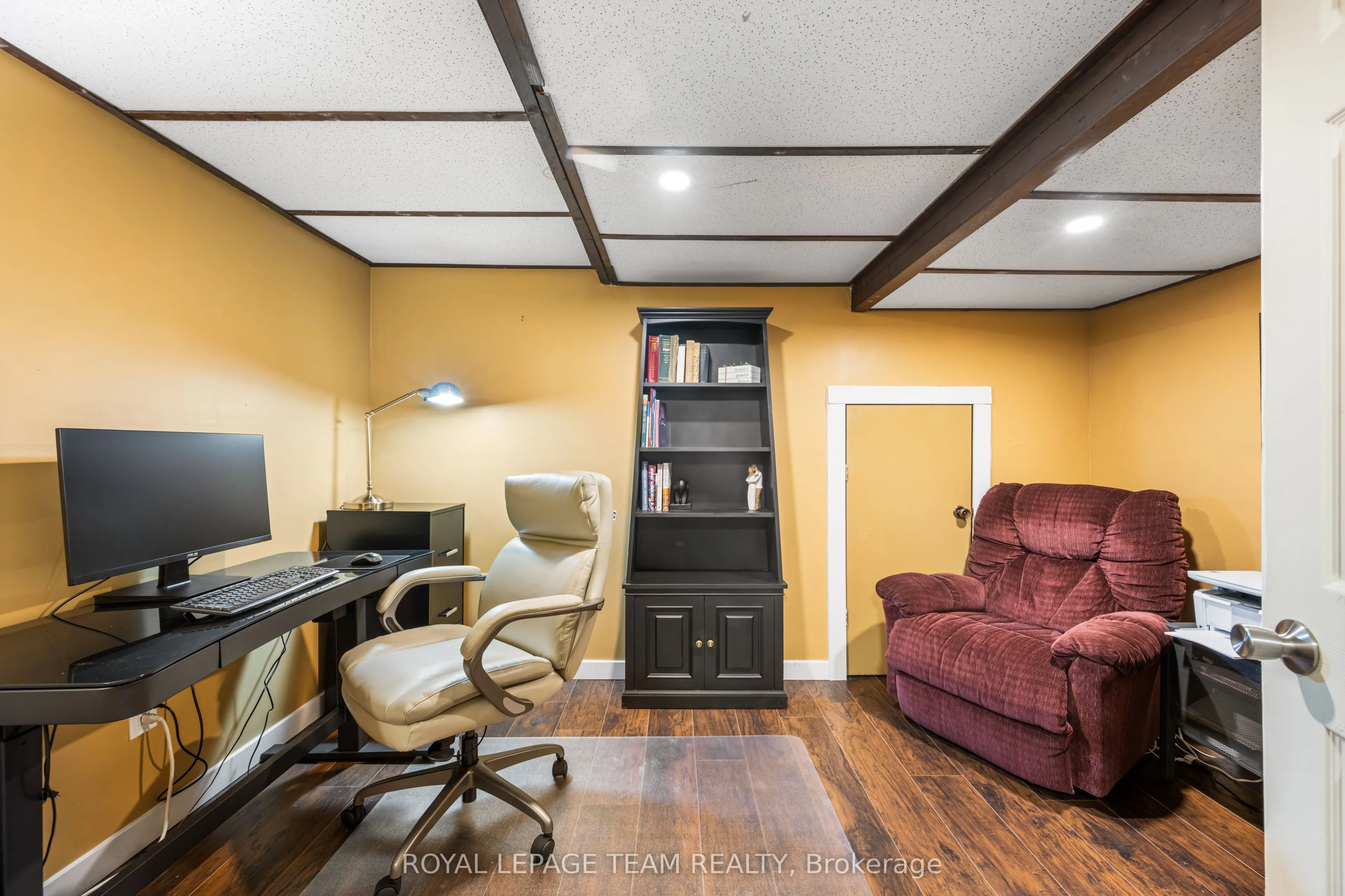 6521 Jack Pine Crescent