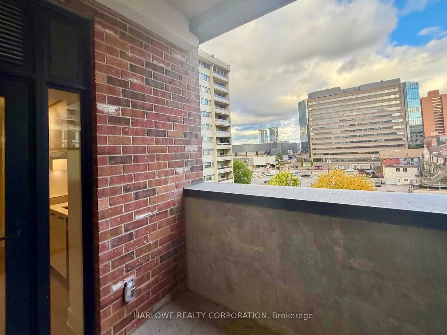 206 King Street W, #409
