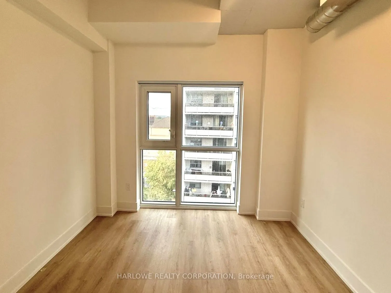 206 King Street W, #409