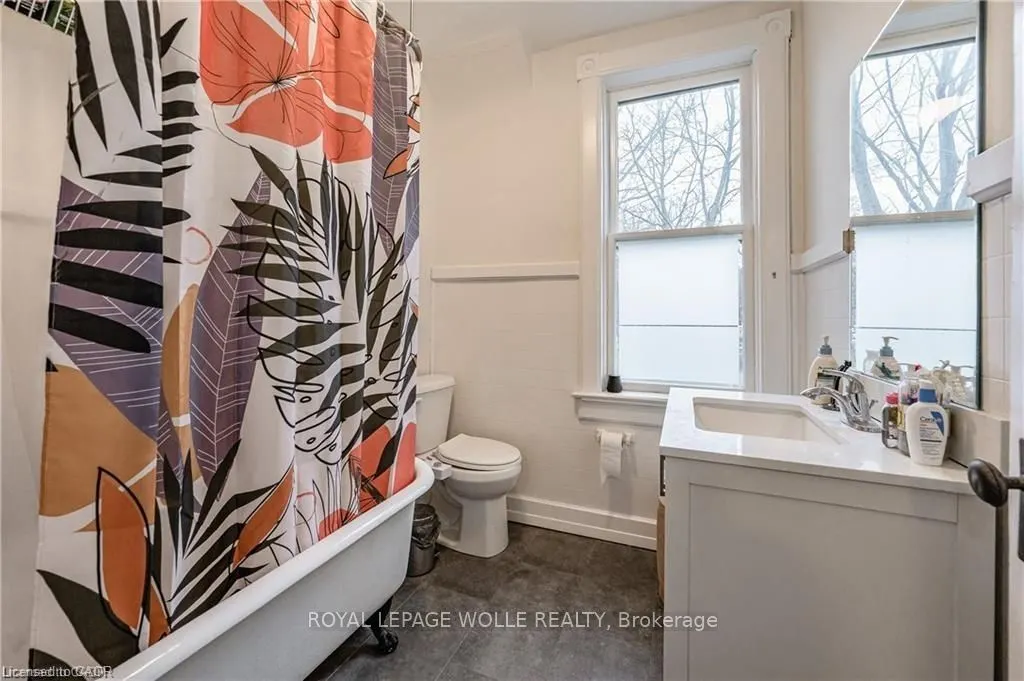 17 Hilda Place, #UPPER