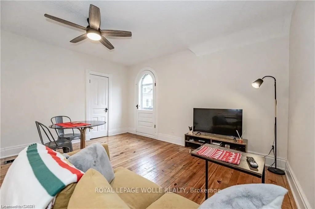 17 Hilda Place, #UPPER