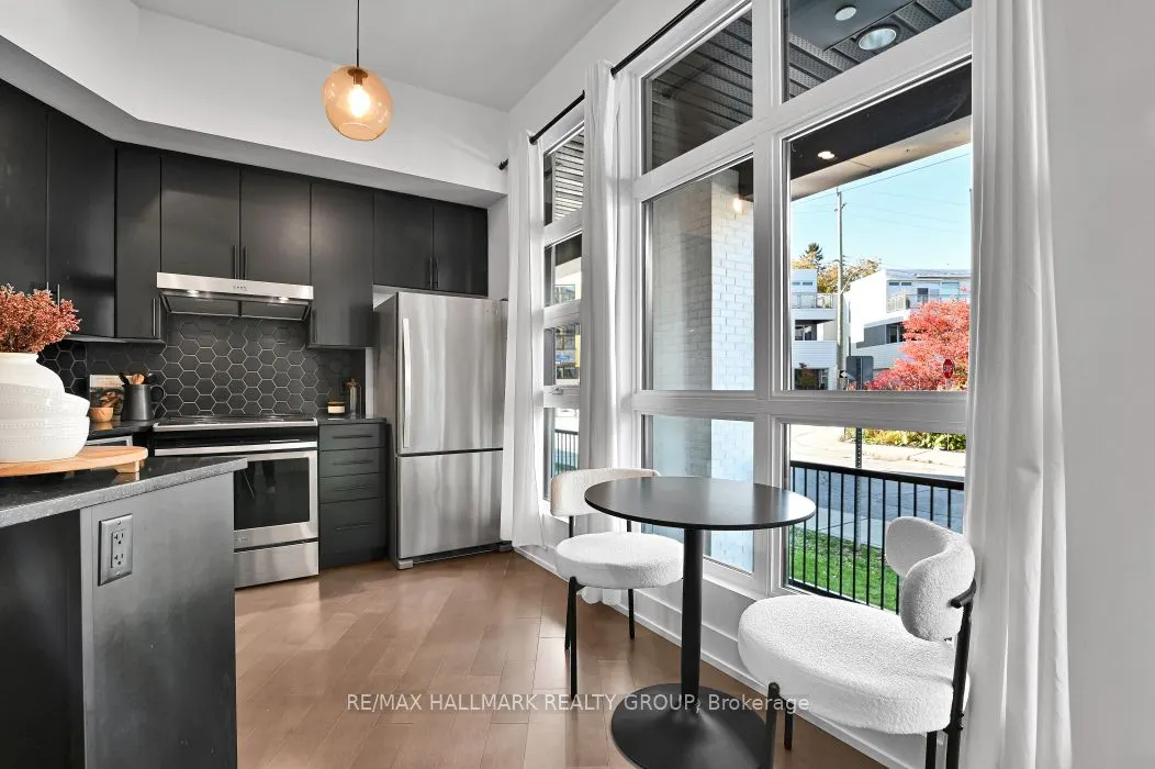 101 PINHEY Street, #103